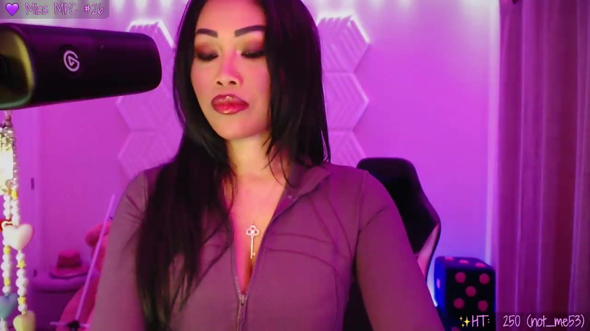 Gallery image thumbnail from SinCityVEE's myfreecams stream on, 06/21/2026, 08:53 image 7 of 20