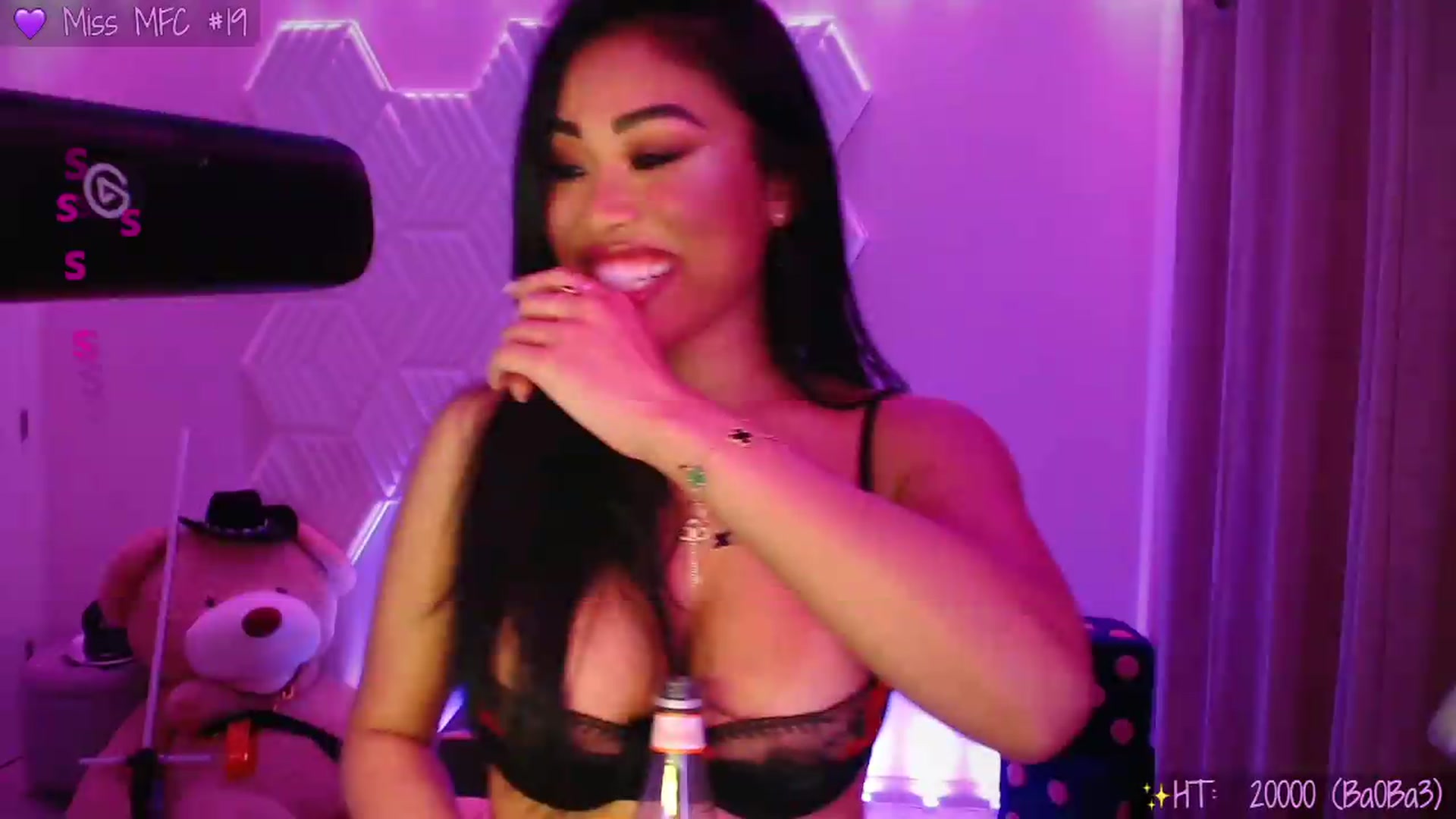 Gallery image thumbnail from SinCityVEE's myfreecams stream on, 06/27/2026, 09:35 image 15 of 20