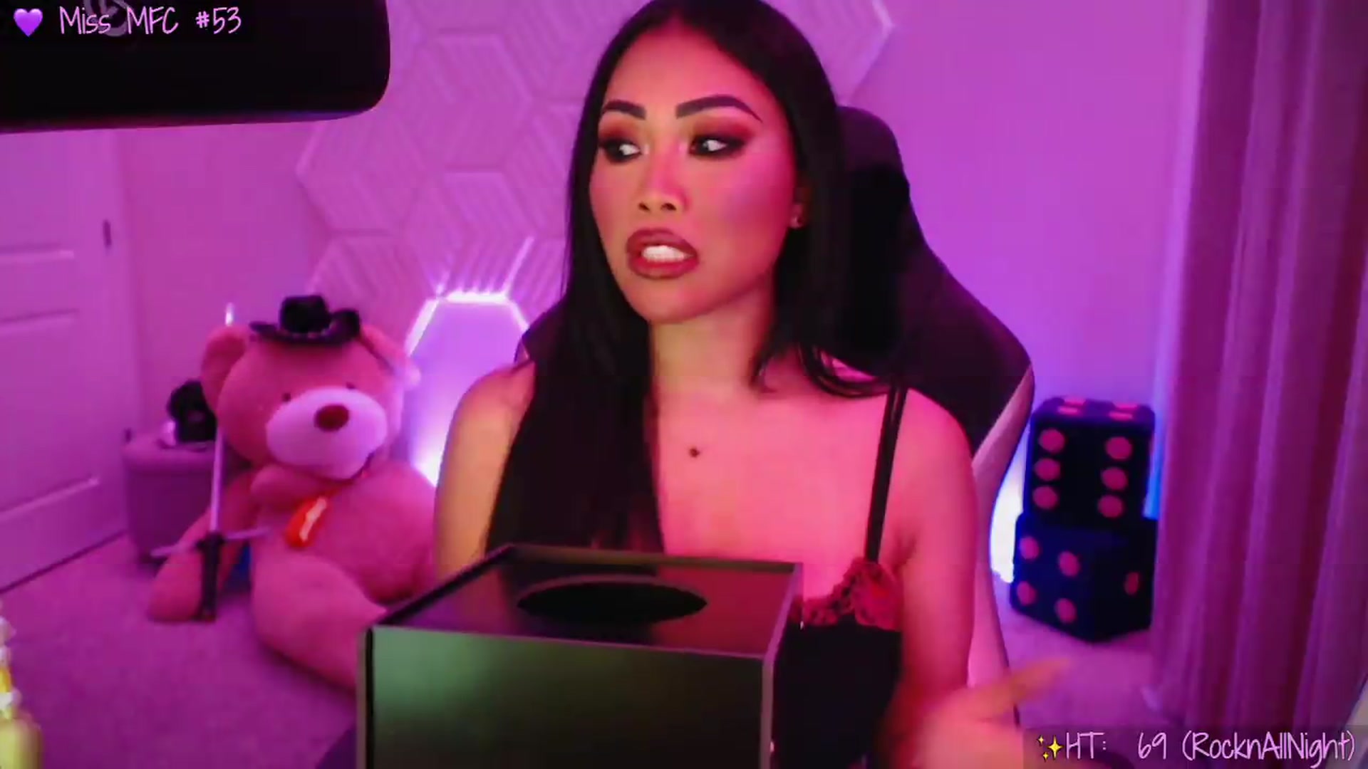 Gallery image thumbnail from SinCityVEE's myfreecams stream on, 07/09/2026, 09:00 image 2 of 20