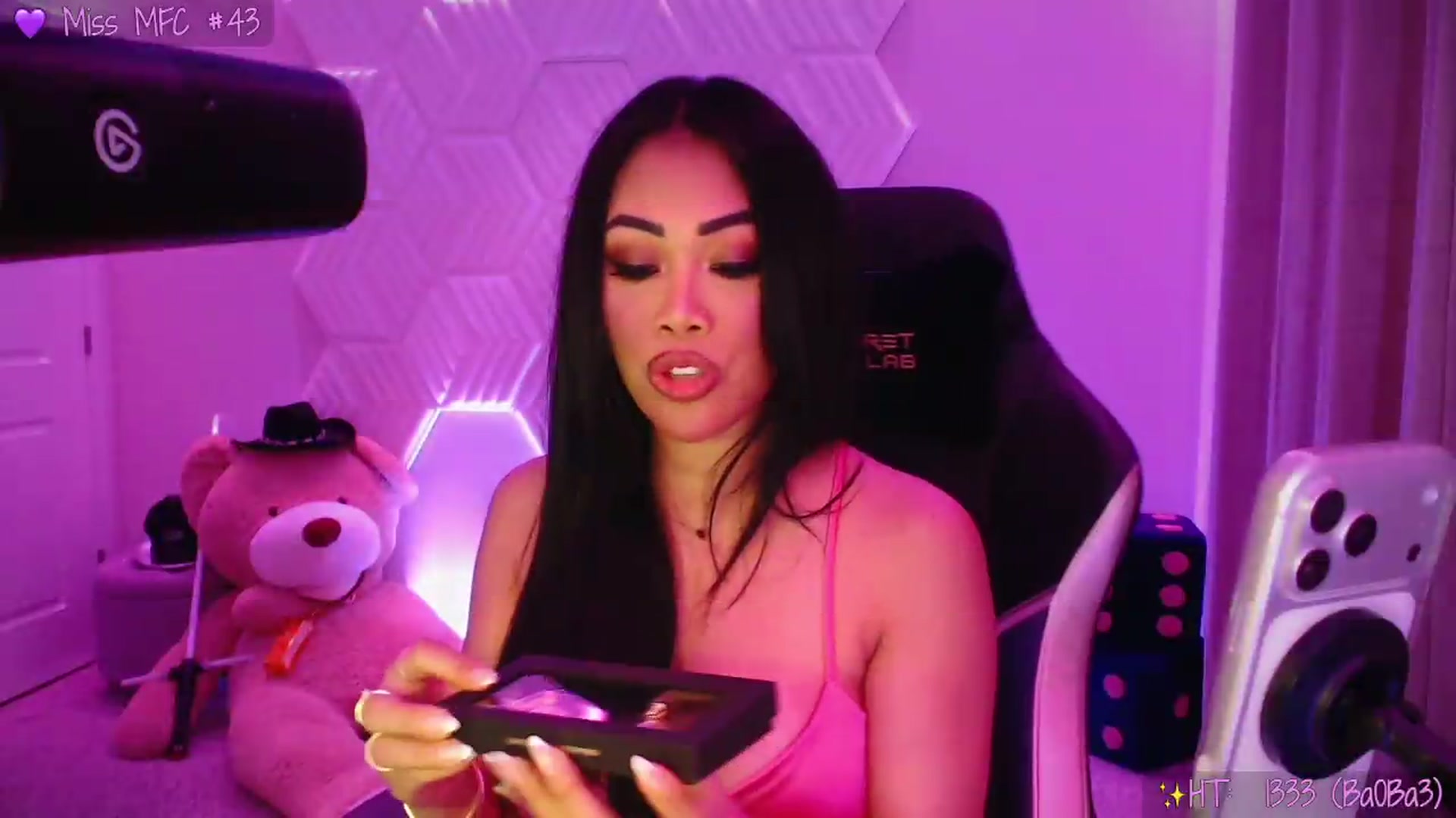 Gallery image thumbnail from SinCityVEE's myfreecams stream on, 07/10/2026, 08:54 image 15 of 20