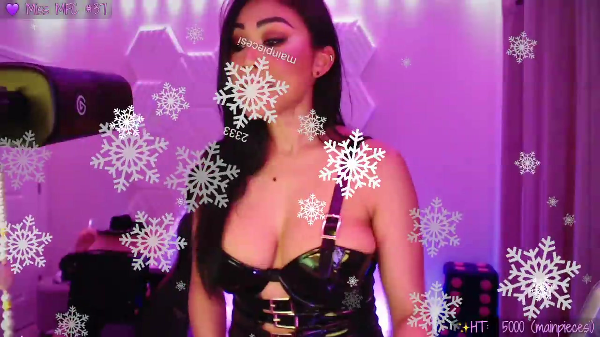 Gallery image thumbnail from SinCityVEE's myfreecams stream on, 07/11/2026, 09:50 image 11 of 20
