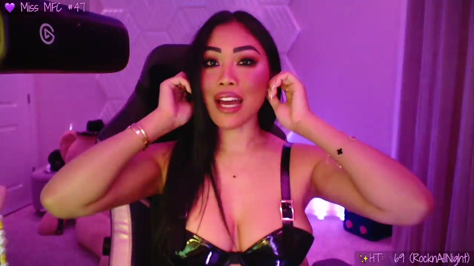 Gallery image thumbnail from SinCityVEE's myfreecams stream on, 07/11/2026, 09:50 image 3 of 20