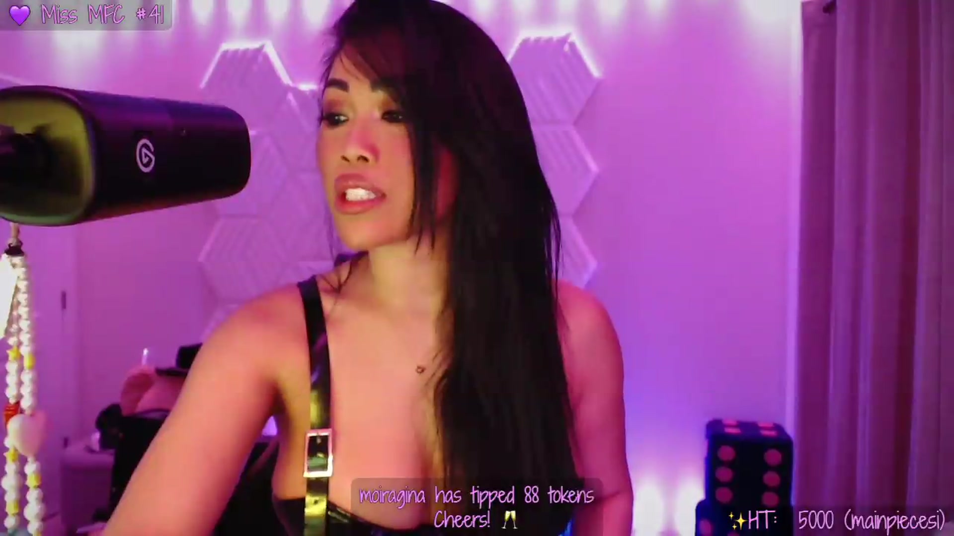 Gallery image thumbnail from SinCityVEE's myfreecams stream on, 07/11/2026, 09:50 image 9 of 20