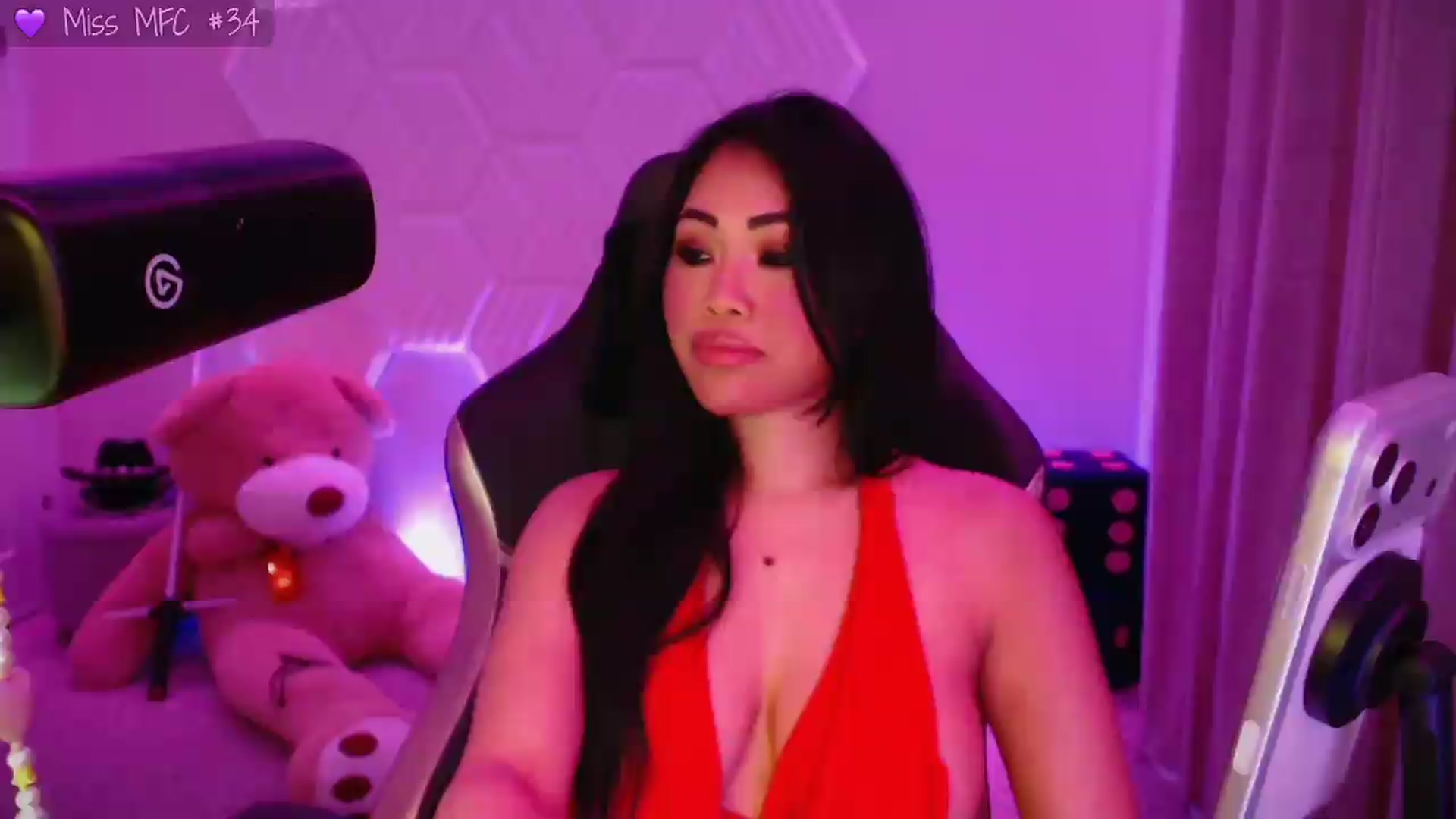 Gallery image thumbnail from SinCityVEE's myfreecams stream on, 07/12/2026, 11:36 image 6 of 20
