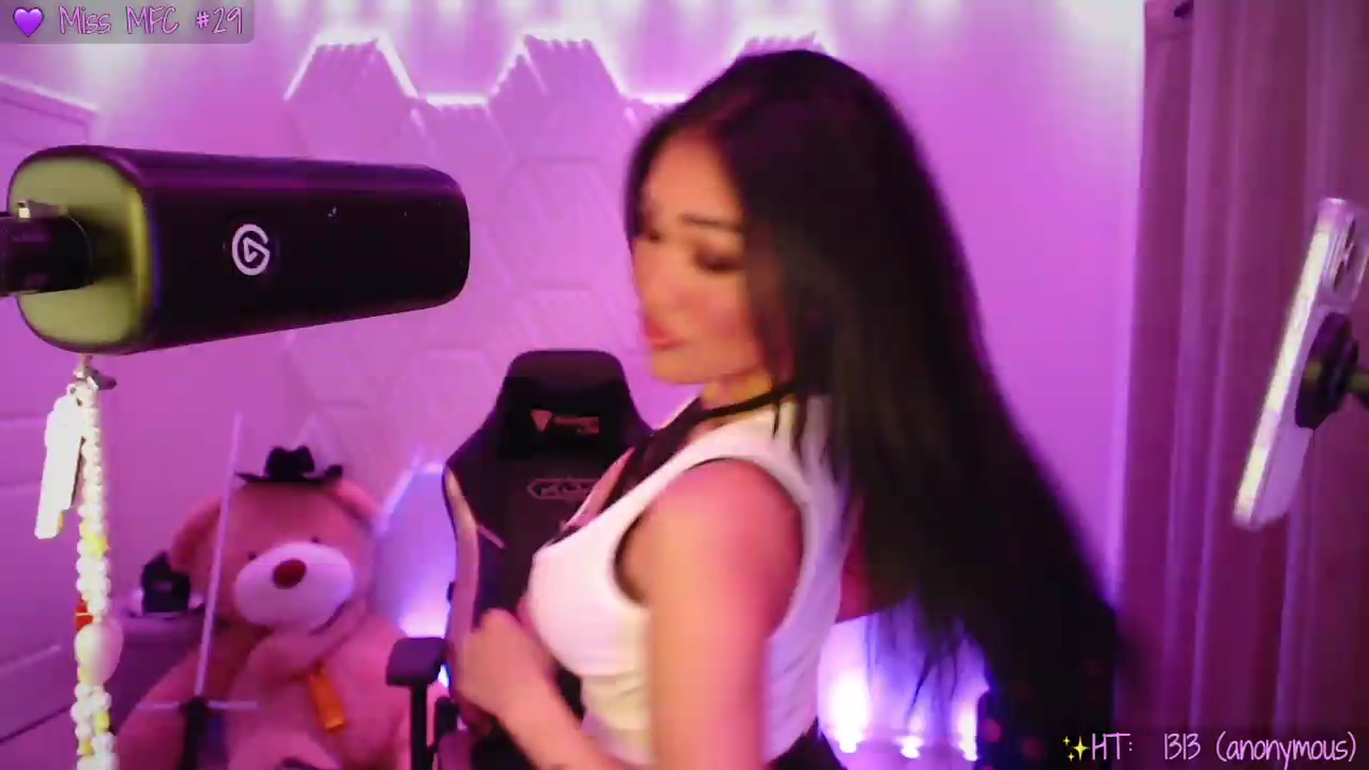Gallery image thumbnail from SinCityVEE's myfreecams stream on, 07/17/2026, 10:12 image 7 of 20