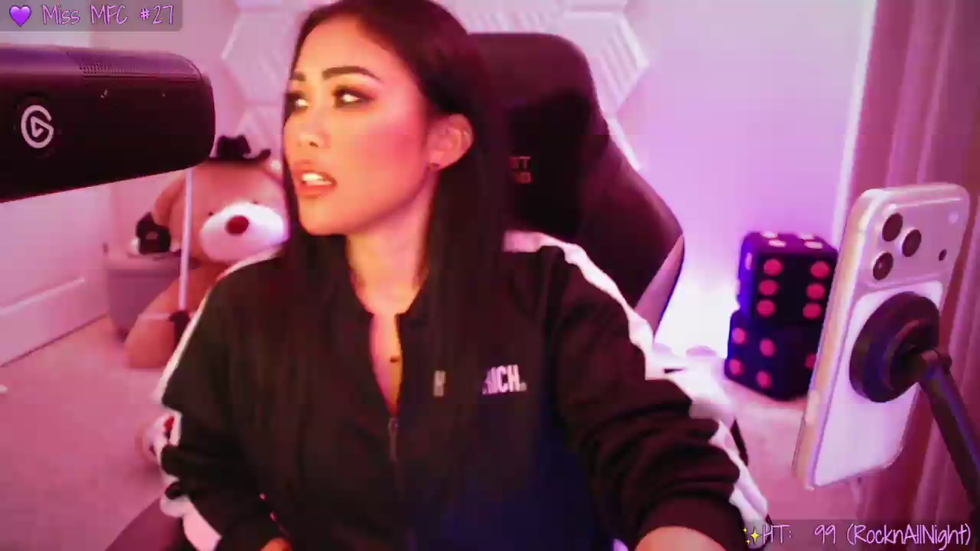 Gallery image thumbnail from SinCityVEE's myfreecams stream on, 07/18/2026, 11:37 image 2 of 20