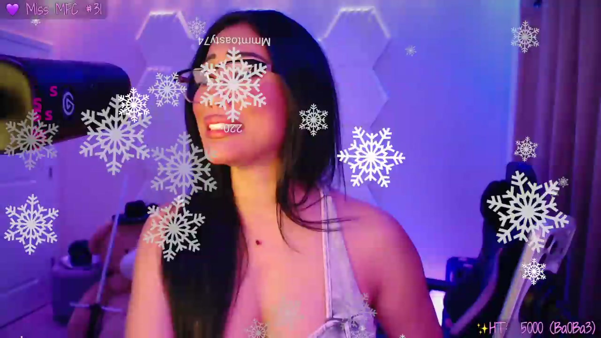 Gallery image thumbnail from SinCityVEE's myfreecams stream on, 07/29/2026, 08:50 image 15 of 20