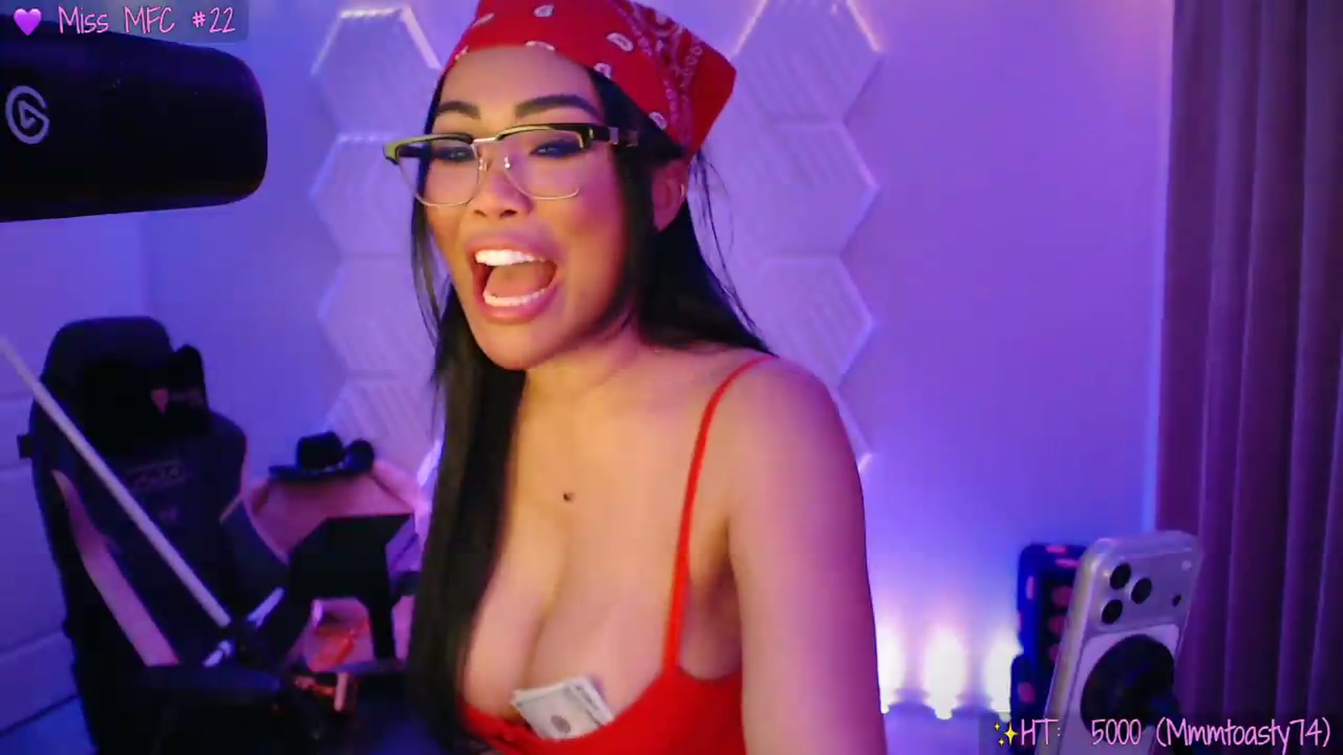 Gallery image thumbnail from SinCityVEE's myfreecams stream on, 07/30/2026, 09:19 image 14 of 20
