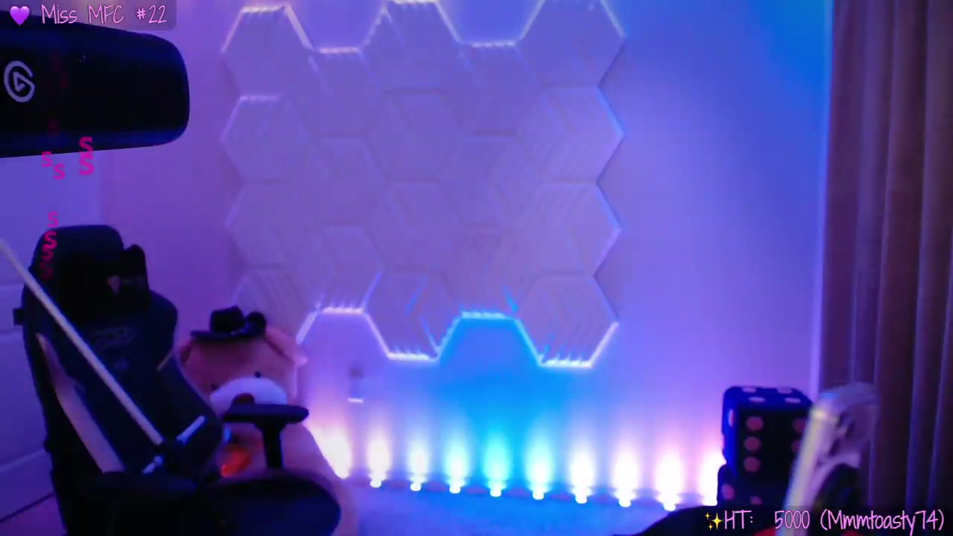Gallery image thumbnail from SinCityVEE's myfreecams stream on, 07/30/2026, 09:19 image 13 of 20