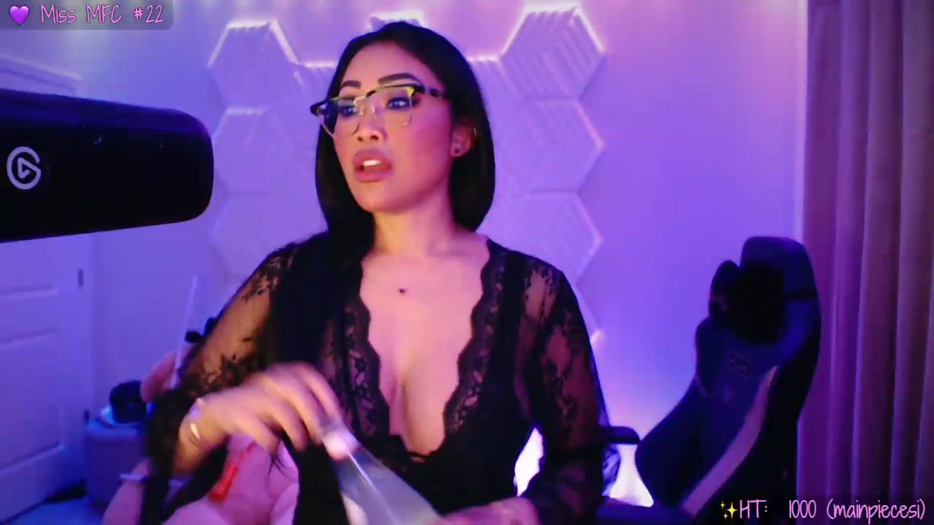 Gallery image thumbnail from SinCityVEE's myfreecams stream on, 08/01/2026, 09:30 image 4 of 20