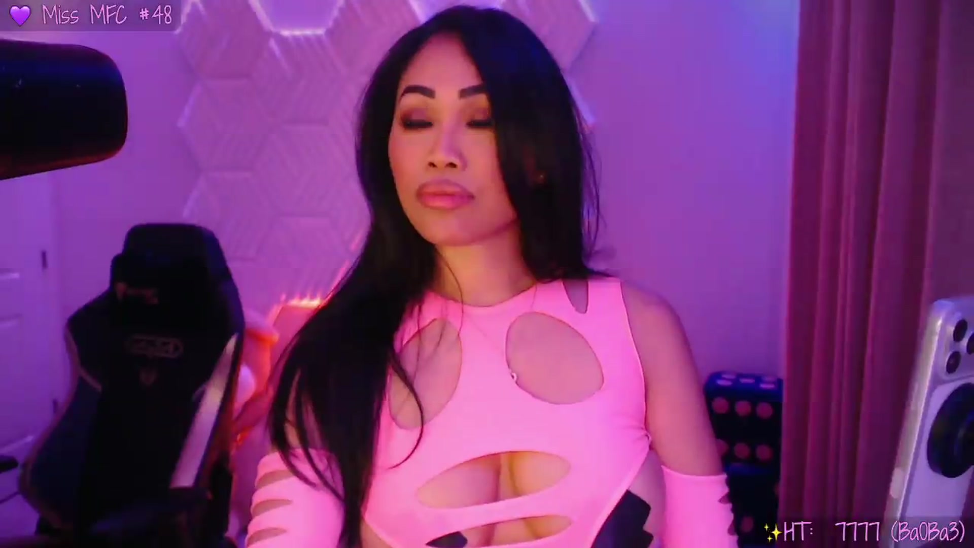 Gallery image thumbnail from SinCityVEE's myfreecams stream on, 08/18/2026, 08:13 image 12 of 20
