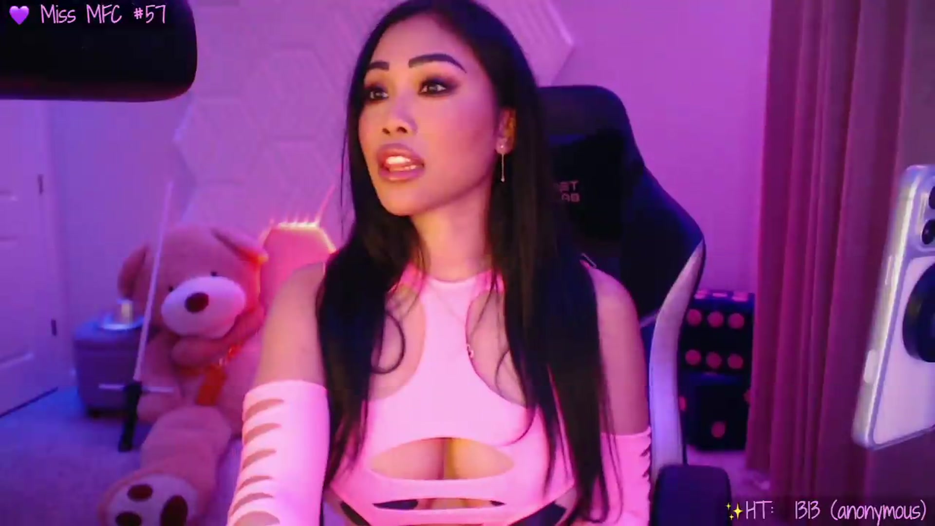 Gallery image thumbnail from SinCityVEE's myfreecams stream on, 08/18/2026, 08:13 image 3 of 20