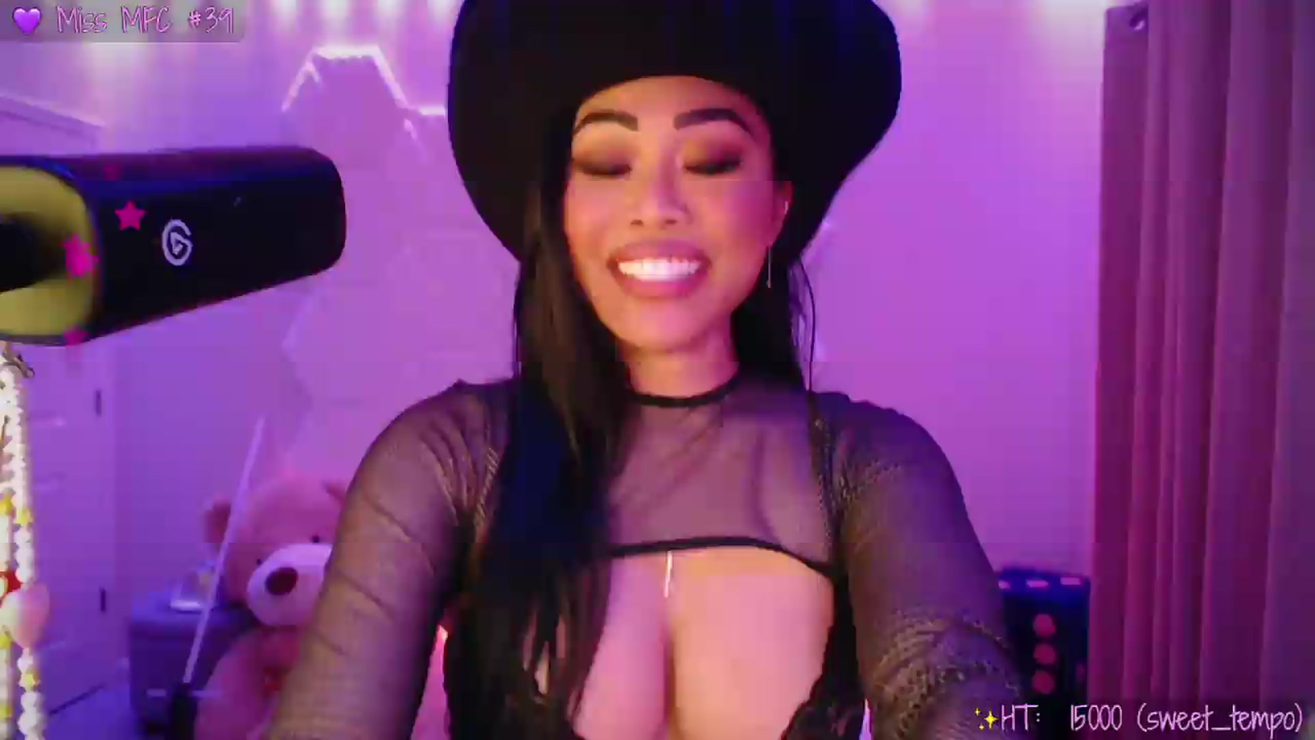 Gallery image thumbnail from SinCityVEE's myfreecams stream on, 08/20/2026, 09:02 image 13 of 20