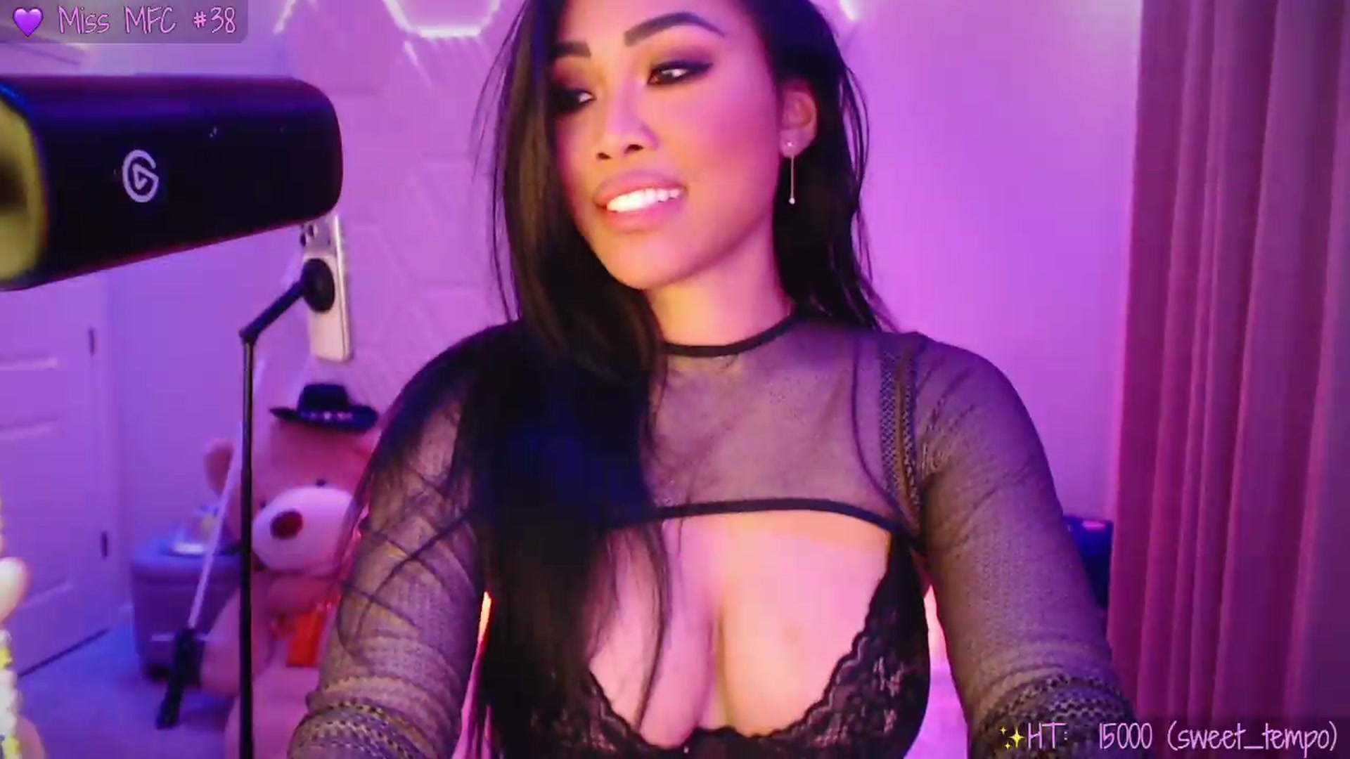 Gallery image thumbnail from SinCityVEE's myfreecams stream on, 08/20/2026, 09:22 image 19 of 20