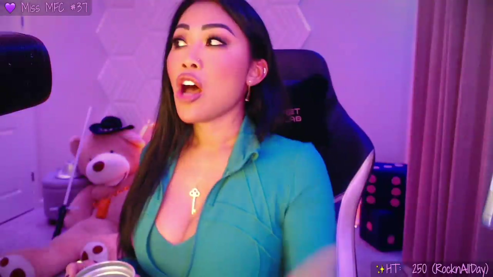 Gallery image thumbnail from SinCityVEE's myfreecams stream on, 08/25/2026, 06:29 image 2 of 20