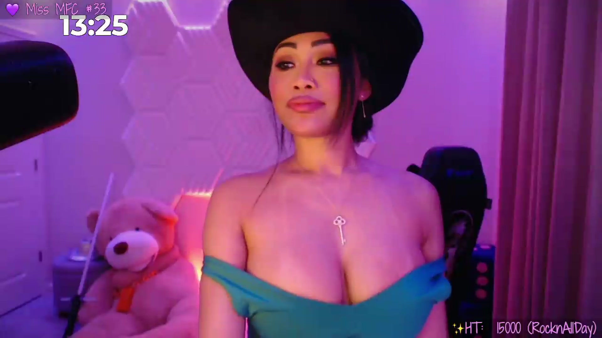 Gallery image thumbnail from SinCityVEE's myfreecams stream on, 08/25/2026, 07:32 image 10 of 20
