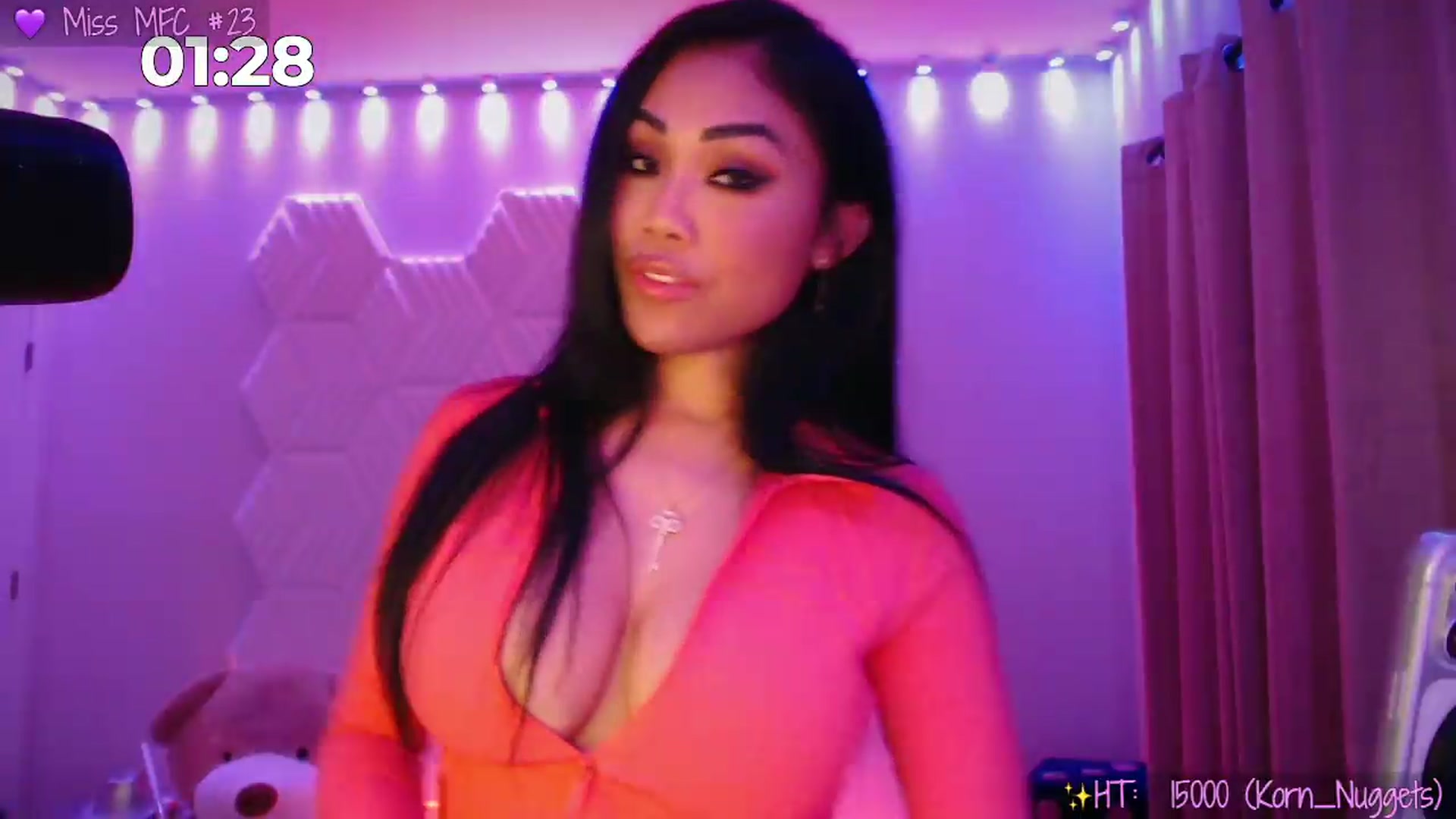 Gallery image thumbnail from SinCityVEE's myfreecams stream on, 08/27/2026, 10:30 image 15 of 20