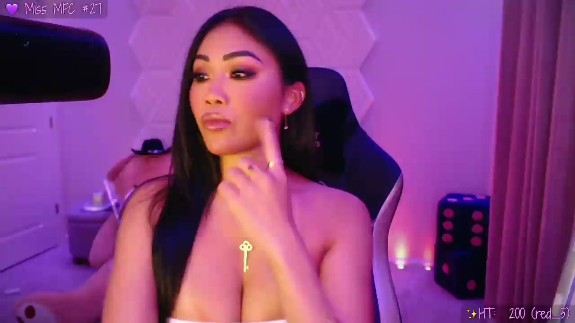 Gallery image thumbnail from SinCityVEE's myfreecams stream on, 08/29/2026, 08:36 image 3 of 20