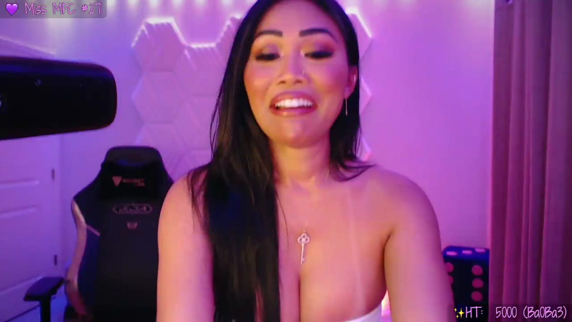 Gallery image thumbnail from SinCityVEE's myfreecams stream on, 08/29/2026, 08:36 image 6 of 20