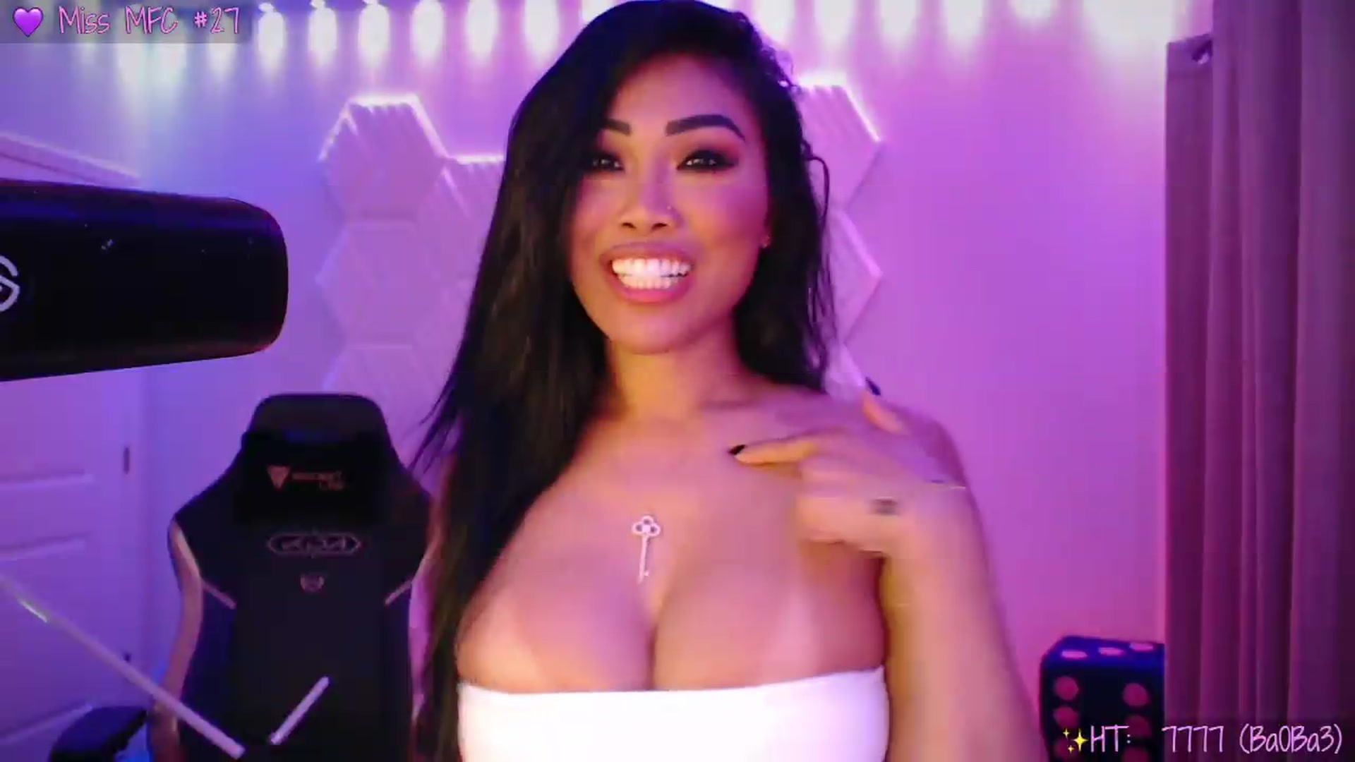 Gallery image thumbnail from SinCityVEE's myfreecams stream on, 08/29/2026, 08:36 image 13 of 20
