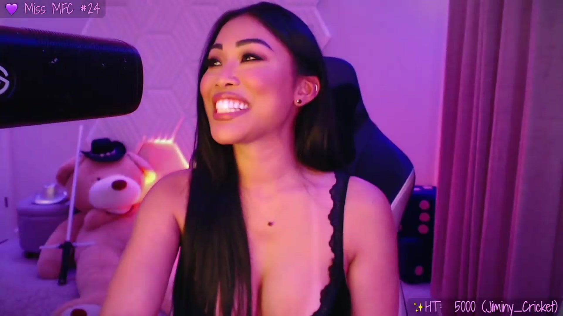 Gallery image thumbnail from SinCityVEE's myfreecams stream on, 08/31/2026, 09:58 image 12 of 20