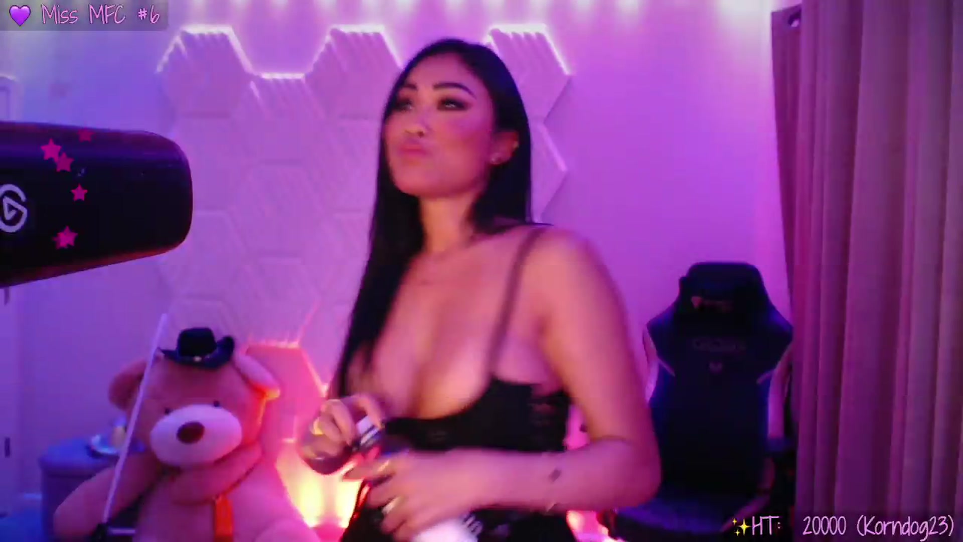 Gallery image thumbnail from SinCityVEE's myfreecams stream on, 09/05/2026, 09:21 image 11 of 20