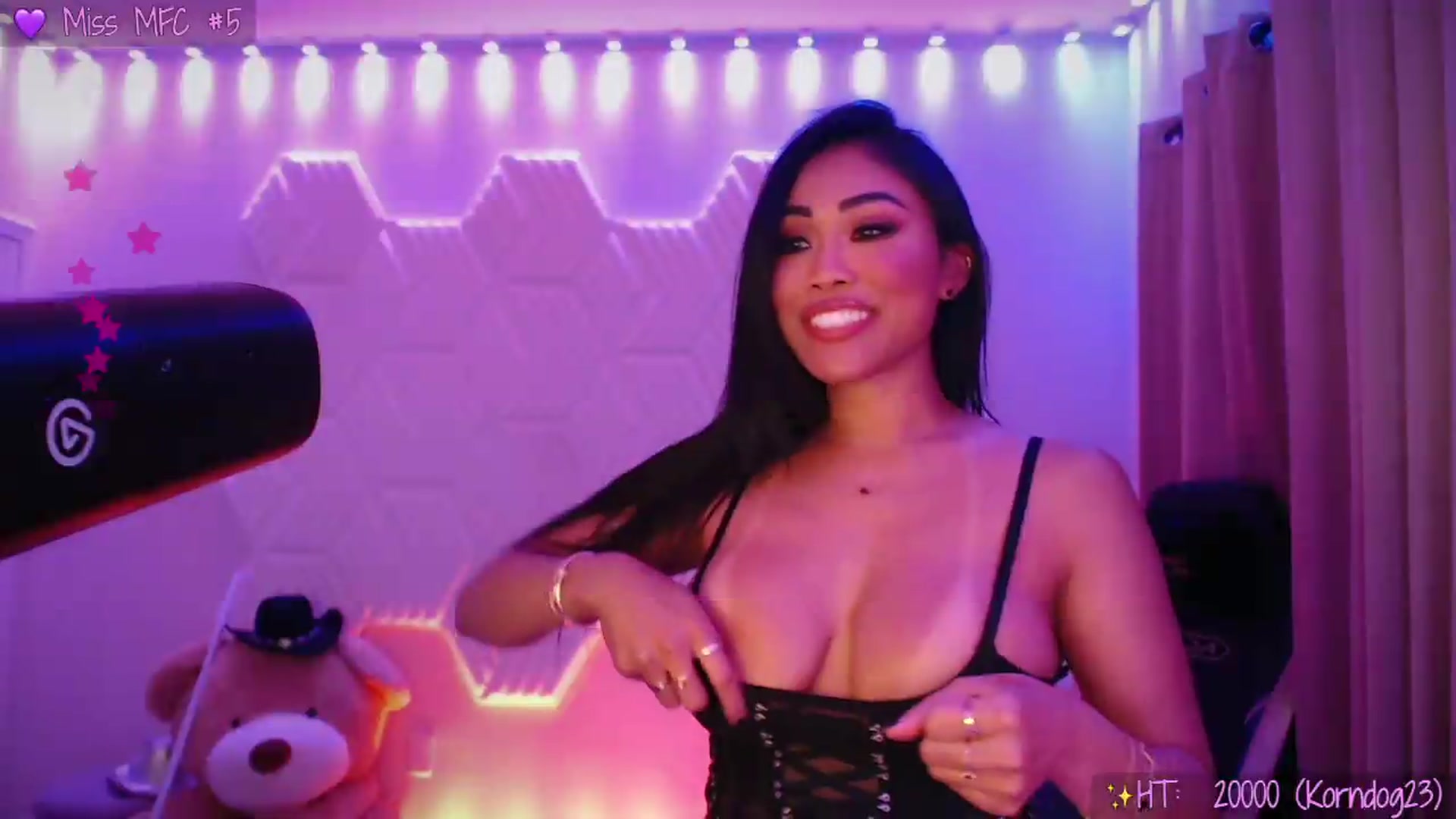 Gallery image thumbnail from SinCityVEE's myfreecams stream on, 09/05/2026, 09:21 image 18 of 20