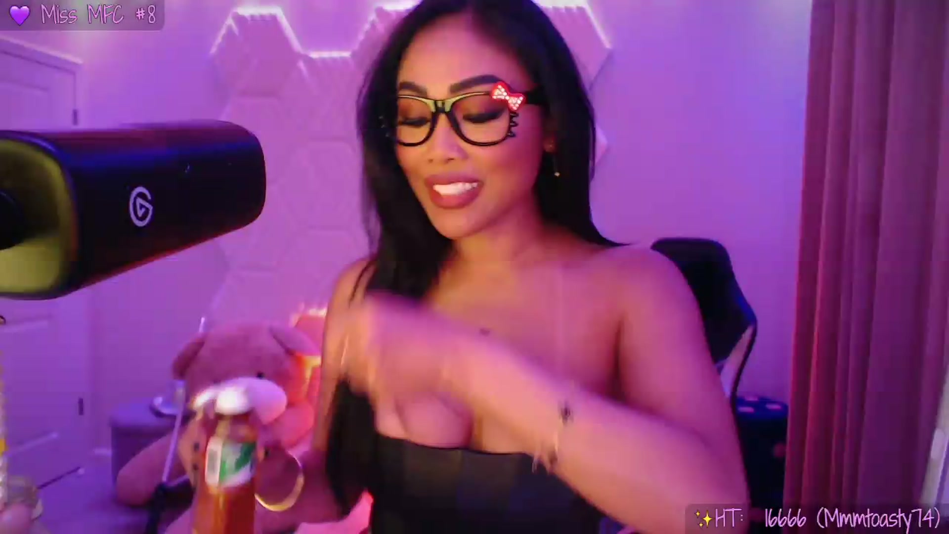 Gallery image thumbnail from SinCityVEE's myfreecams stream on, 09/09/2026, 08:10 image 20 of 20