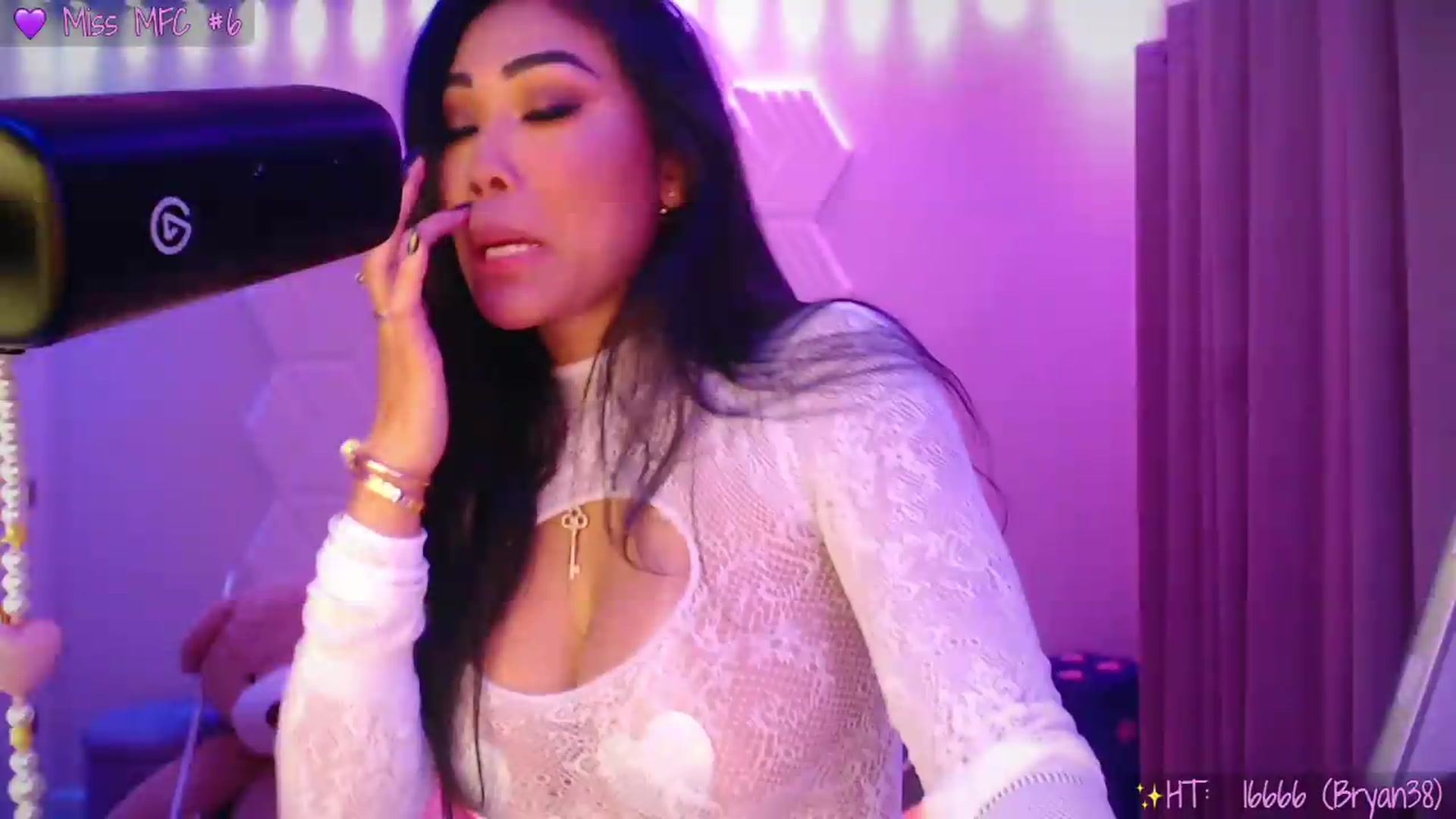 Gallery image thumbnail from SinCityVEE's myfreecams stream on, 09/10/2026, 09:12 image 17 of 20