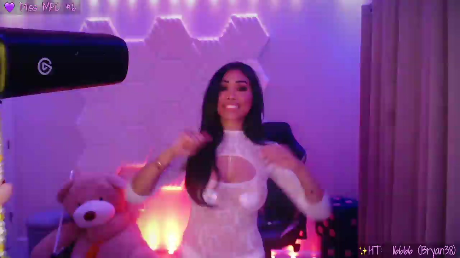 Gallery image thumbnail from SinCityVEE's myfreecams stream on, 09/10/2026, 10:16 image 6 of 20
