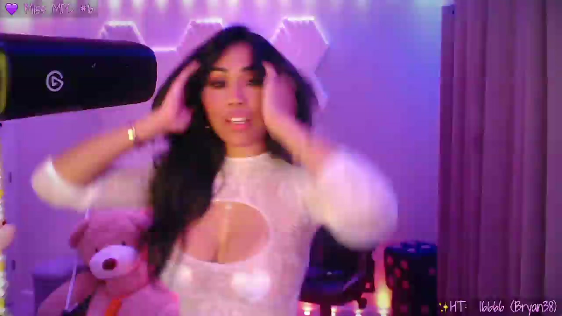 Gallery image thumbnail from SinCityVEE's myfreecams stream on, 09/10/2026, 10:16 image 10 of 20