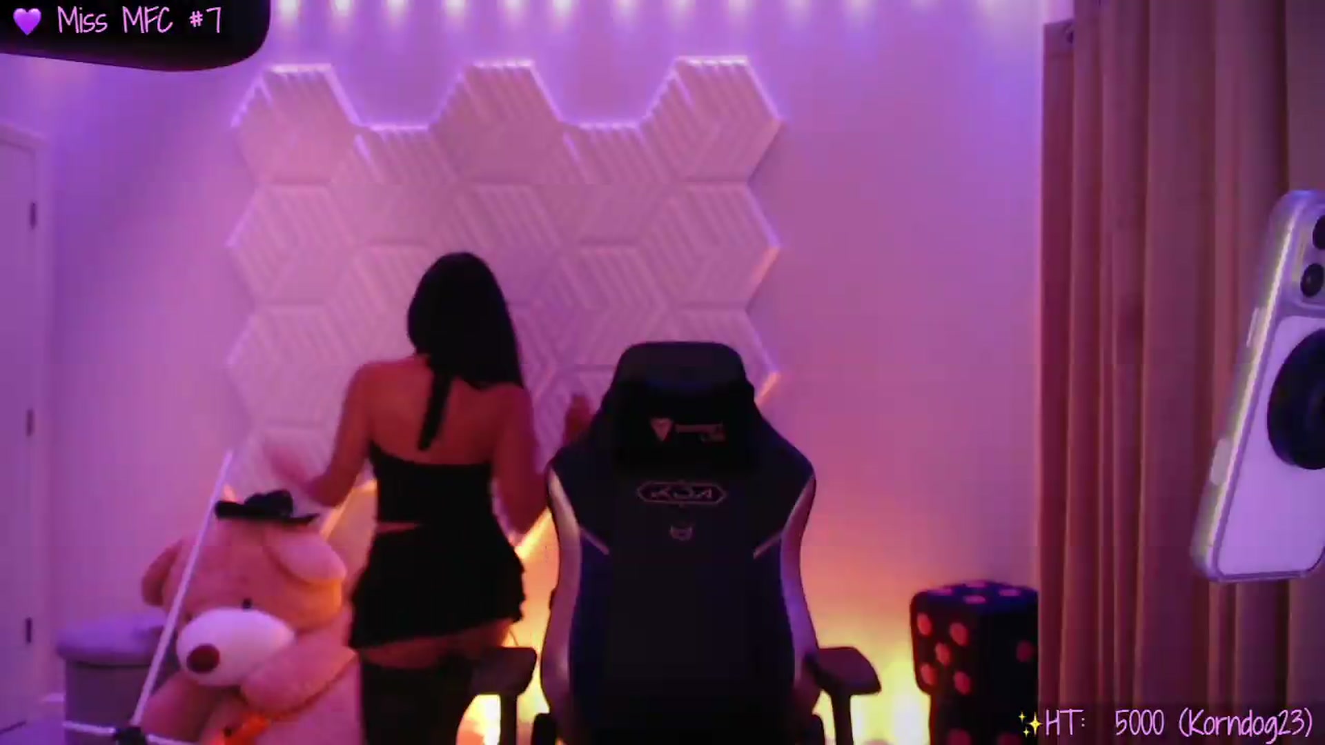 Gallery image thumbnail from SinCityVEE's myfreecams stream on, 09/12/2026, 07:16 image 14 of 20