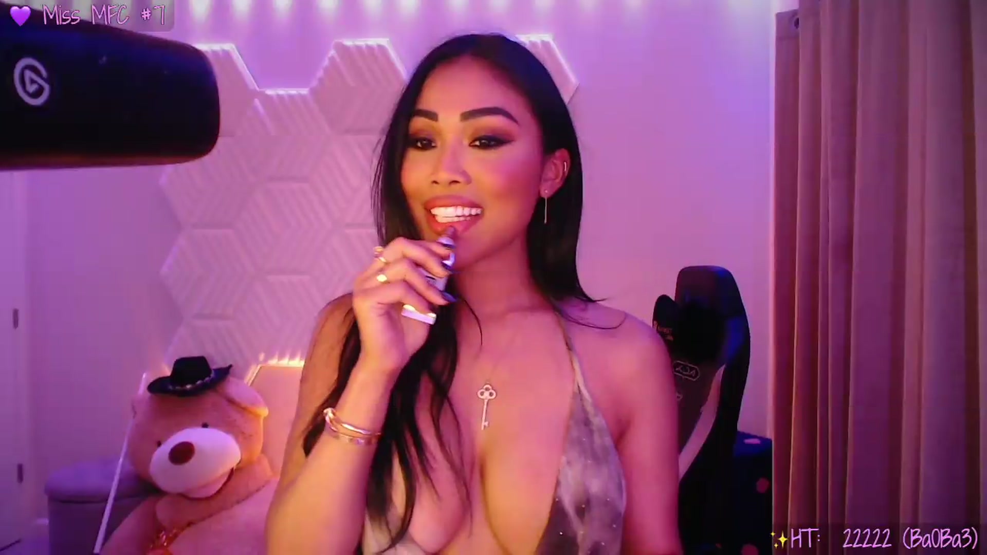 Gallery image thumbnail from SinCityVEE's myfreecams stream on, 09/16/2026, 09:09 image 13 of 20