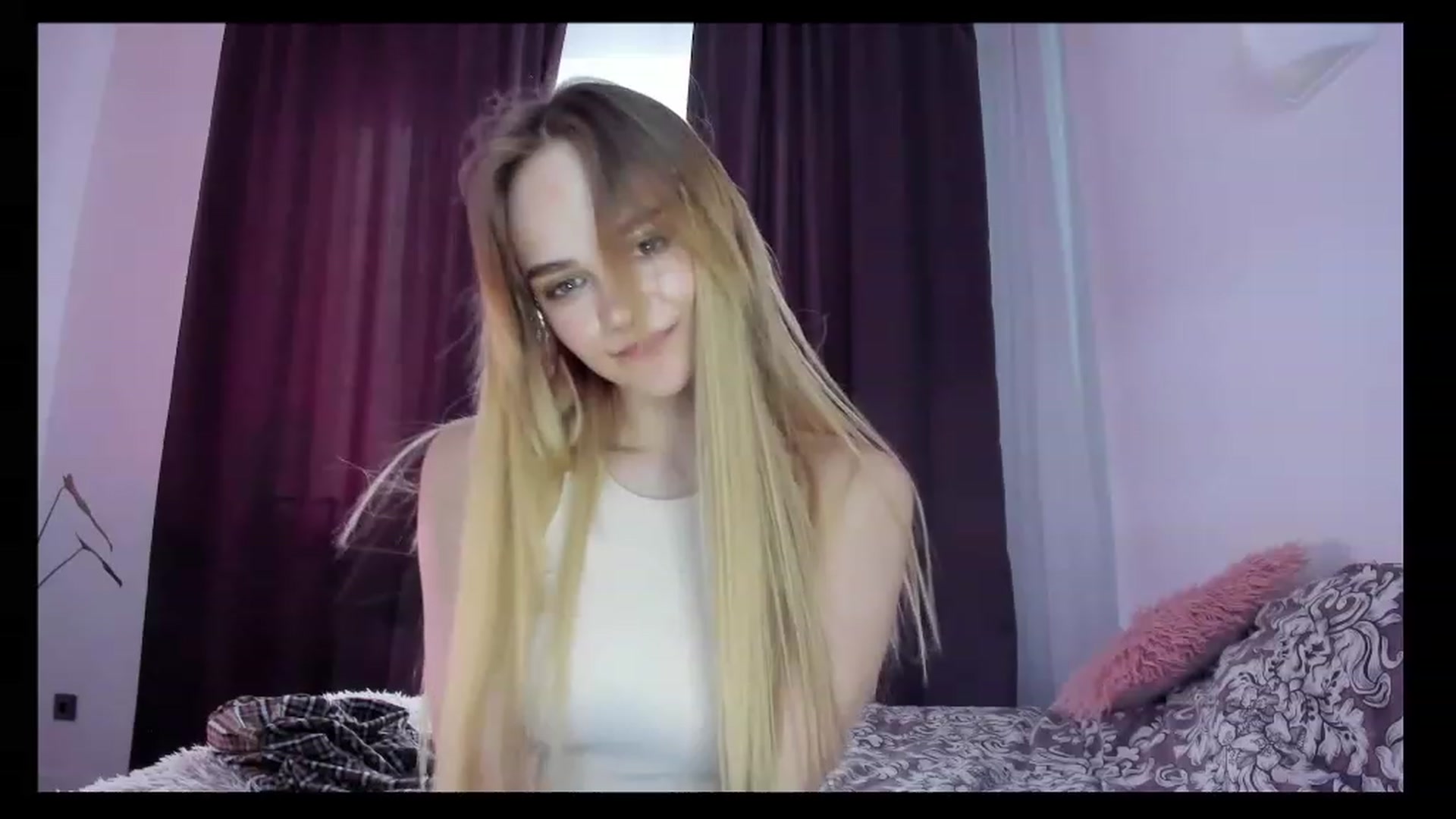 Gallery image thumbnail from SincereSin's myfreecams stream on, 03/29/2023, 13:31 image 12 of 20