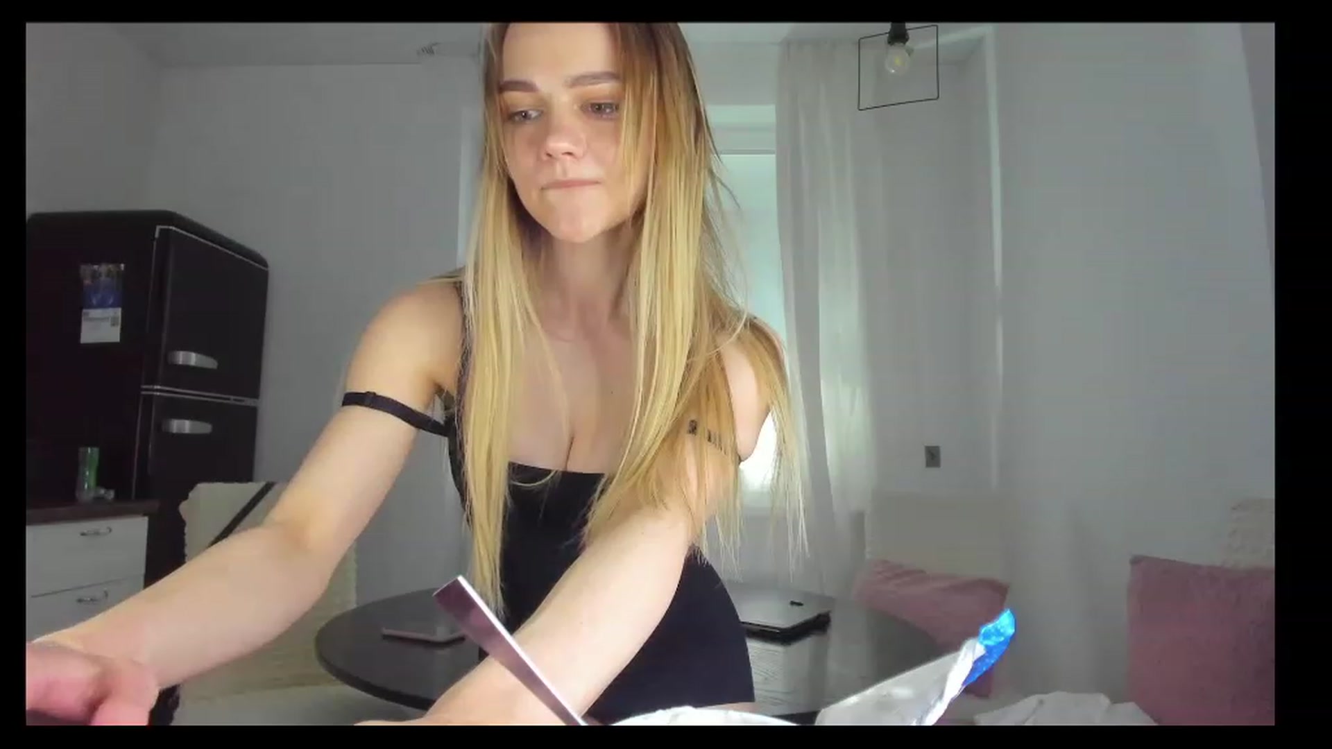 Gallery image thumbnail from SincereSin's myfreecams stream on, 04/02/2023, 18:14 image 9 of 20