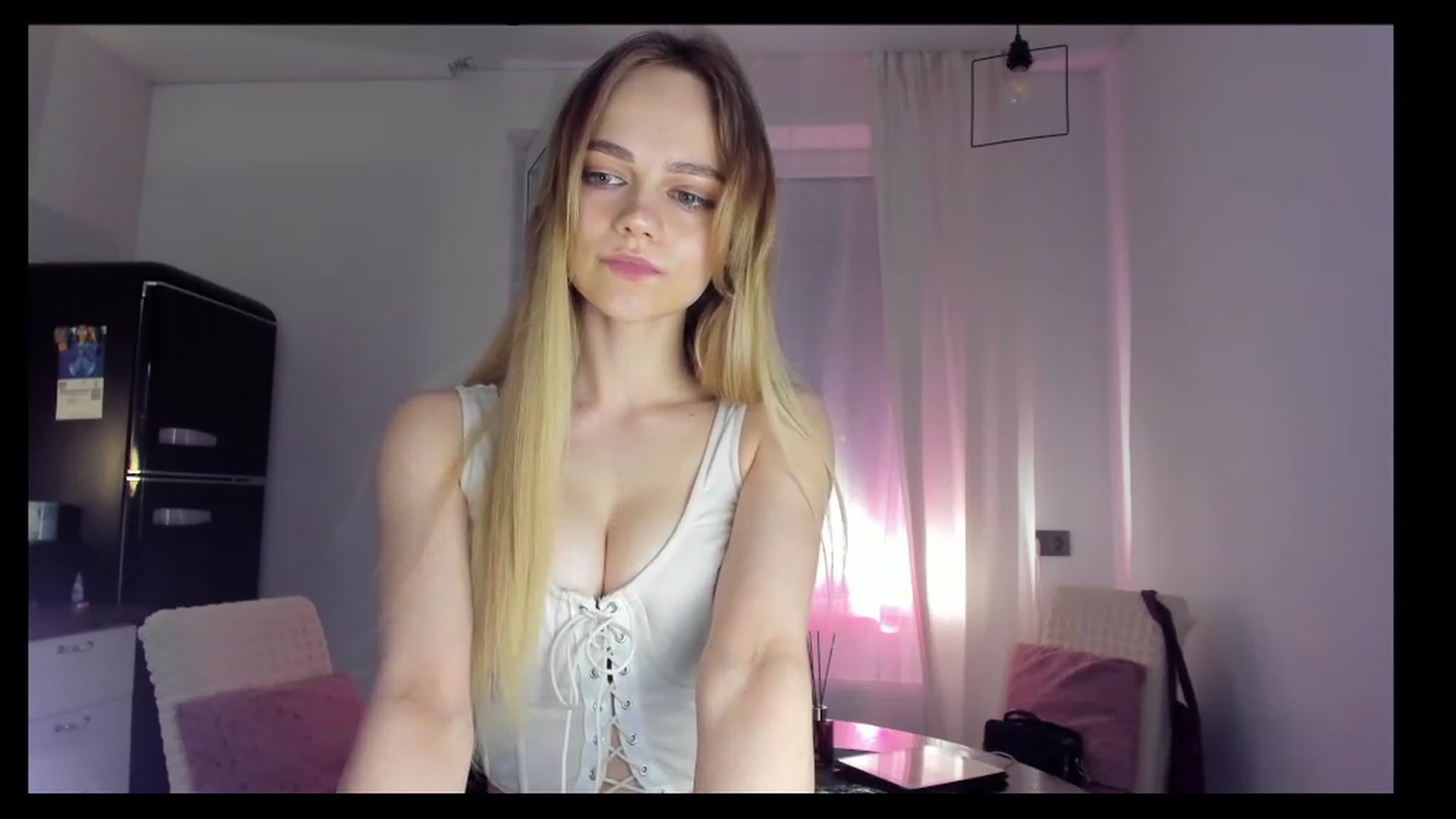 Gallery image thumbnail from SincereSin's myfreecams stream on, 04/06/2023, 23:57 image 18 of 20