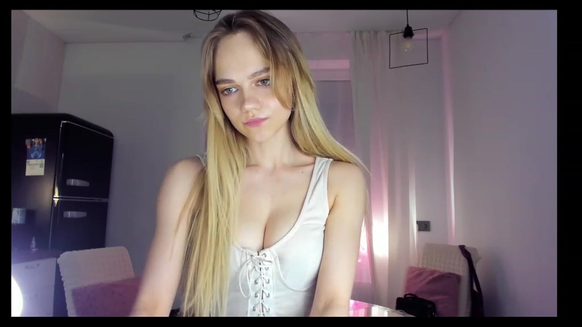Gallery image thumbnail from SincereSin's myfreecams stream on, 04/06/2023, 23:57 image 11 of 20