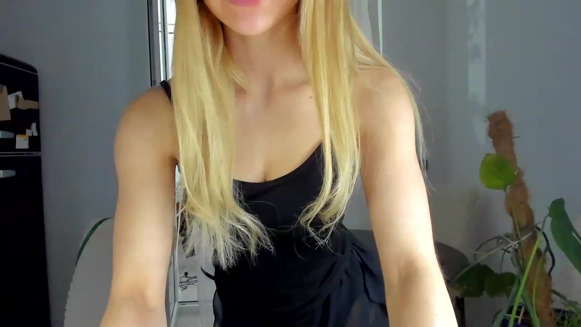 Gallery image thumbnail from SincereSin's myfreecams stream on, 06/11/2023, 17:19 image 18 of 20
