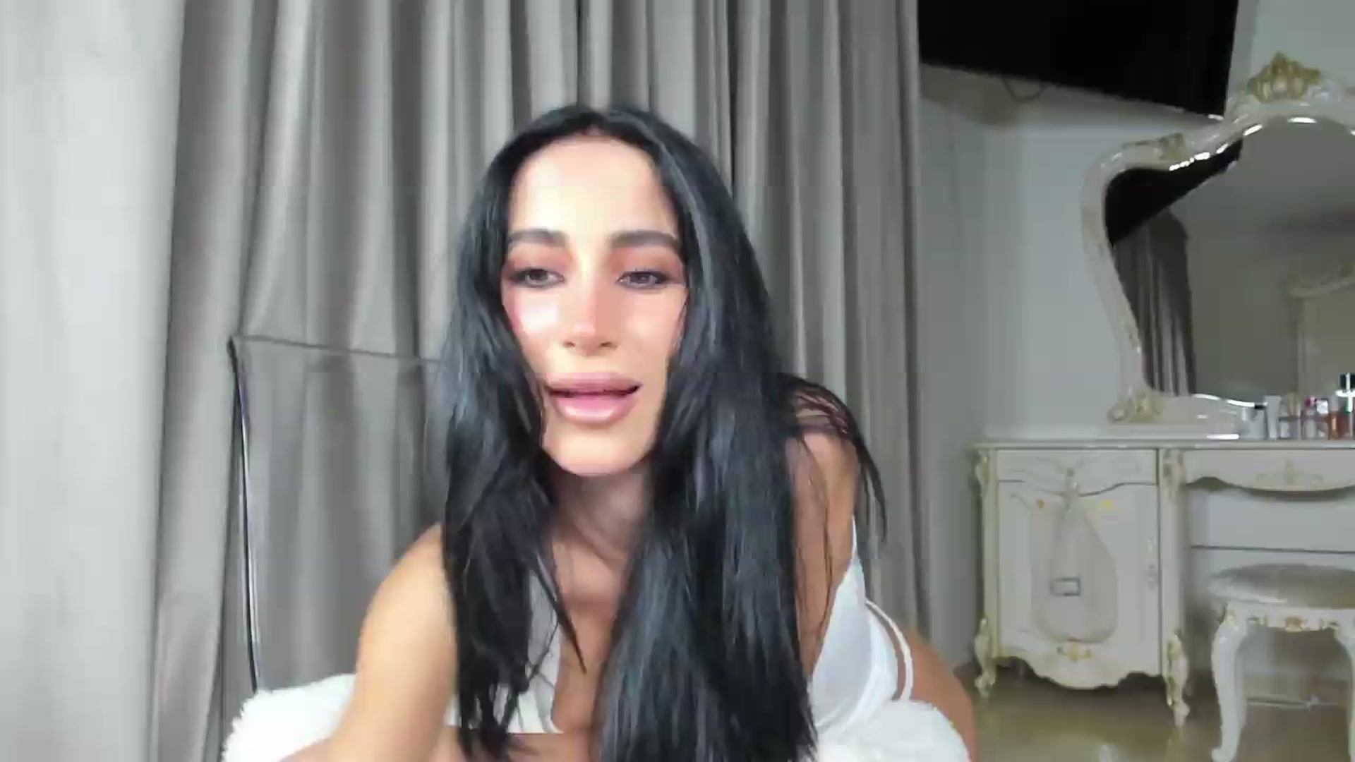 Gallery image thumbnail from SincerelyC's myfreecams stream on, 09/10/2026, 02:07 image 18 of 20
