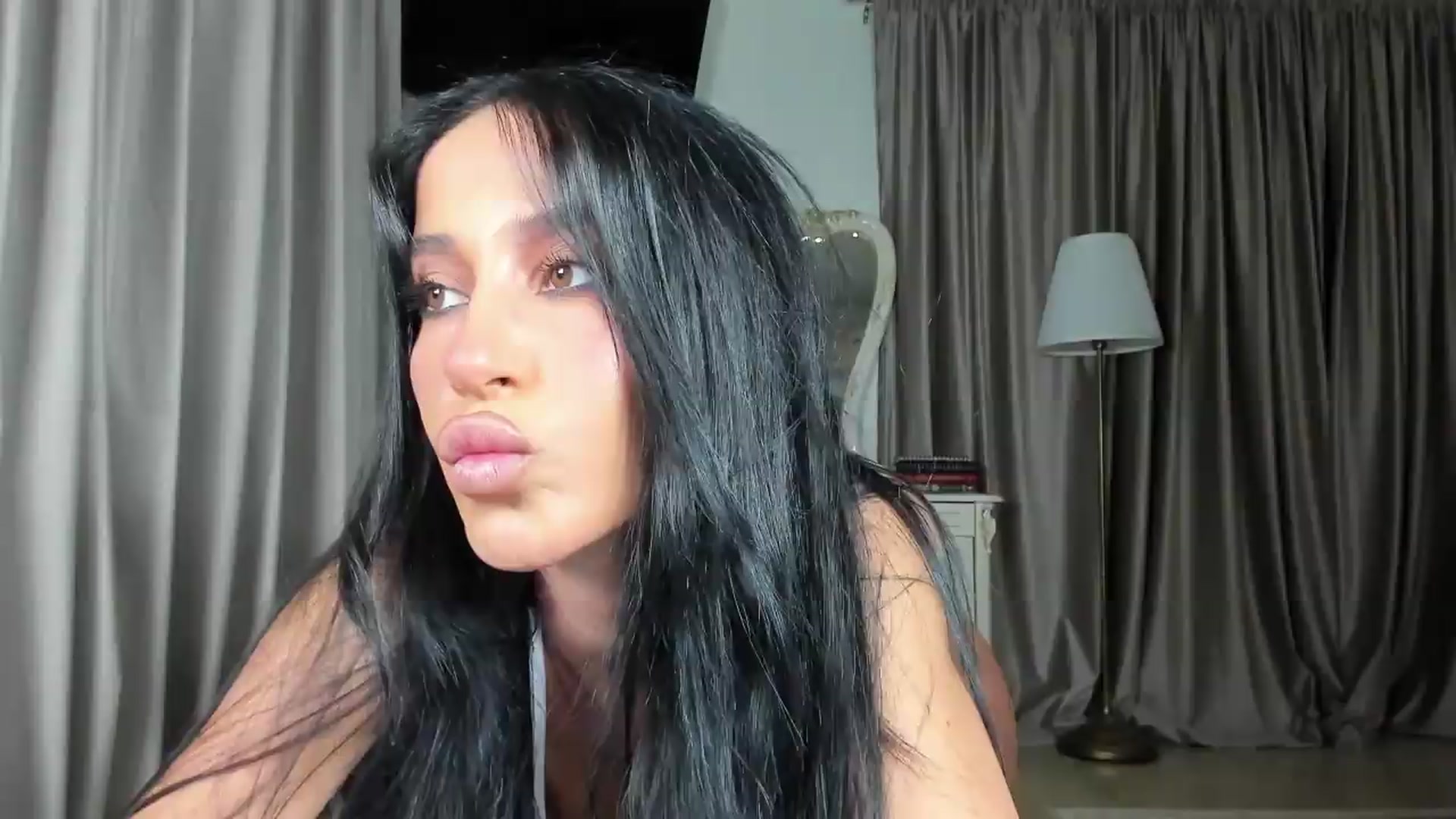 Gallery image thumbnail from SincerelyC's myfreecams stream on, 09/18/2026, 24:54 image 6 of 20