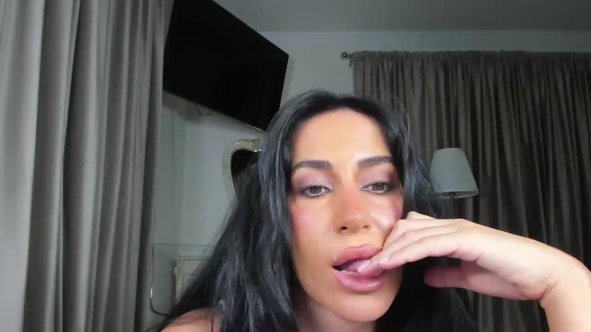 Gallery image thumbnail from SincerelyC's myfreecams stream on, 09/22/2026, 01:41 image 6 of 20