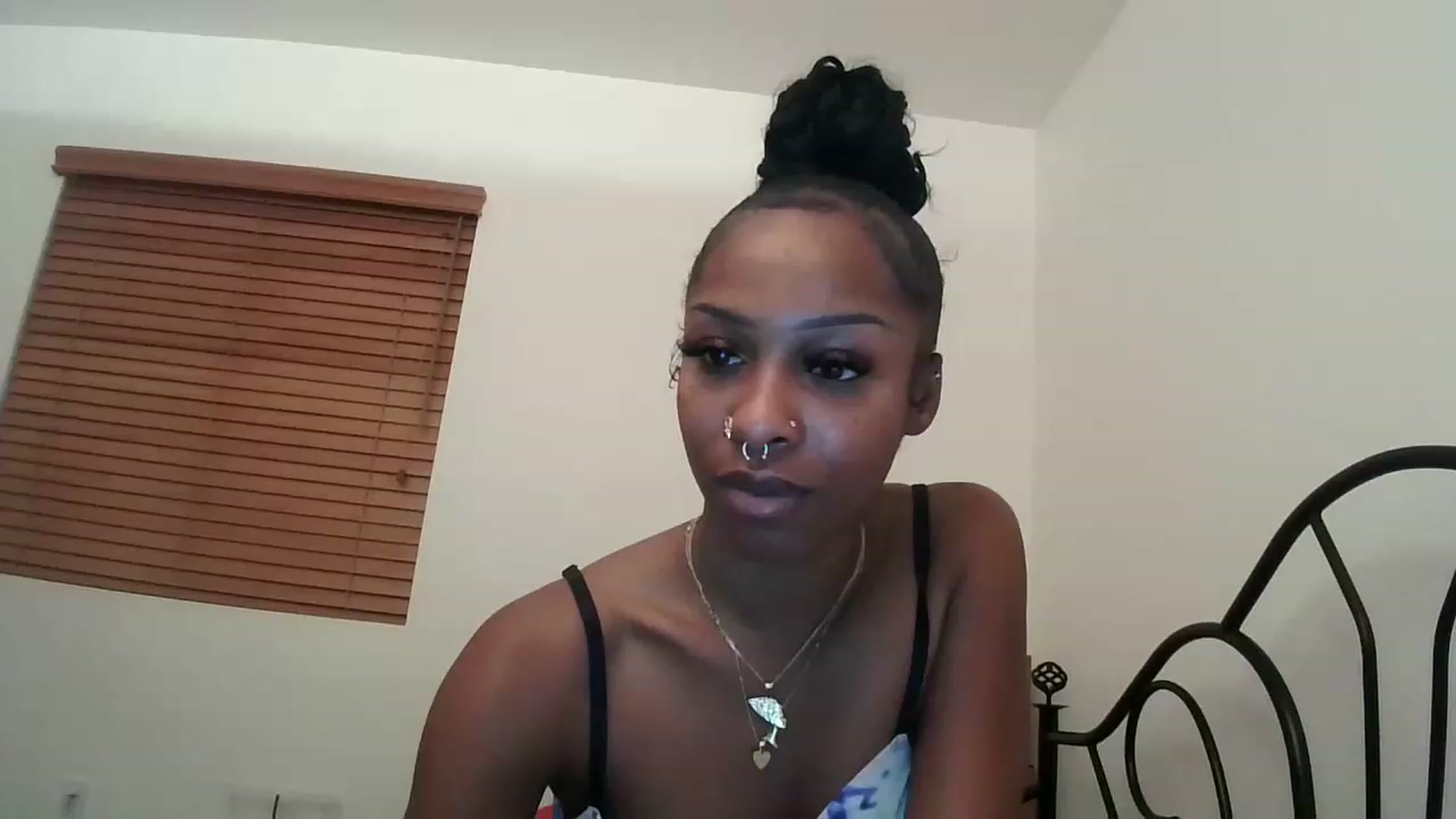 Gallery image thumbnail from Sindarellabby's myfreecams stream on, 02/26/2023, 12:42 image 11 of 20