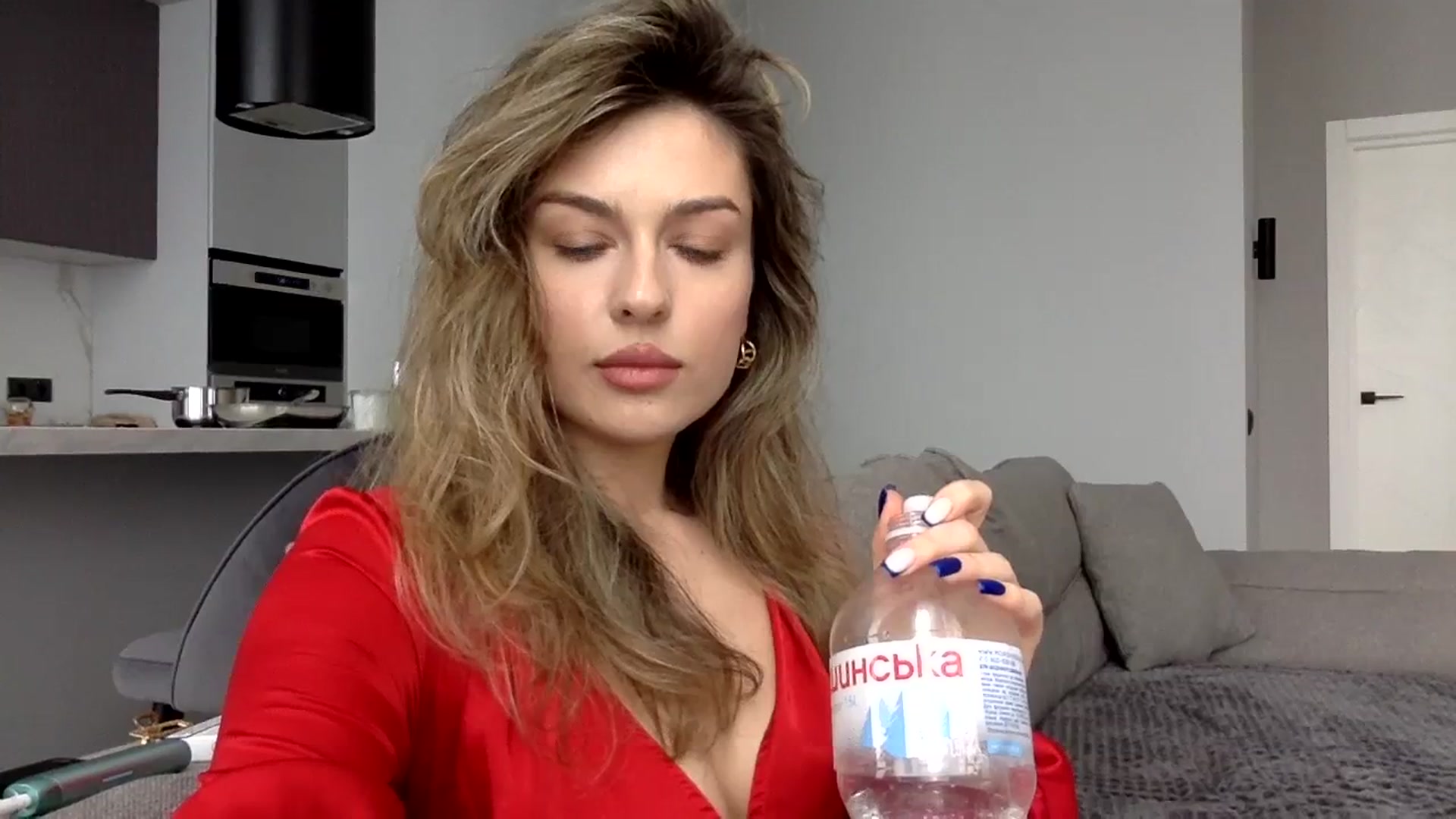 Gallery image thumbnail from SindiMoon's myfreecams stream on, 03/02/2024, 13:02 image 16 of 20
