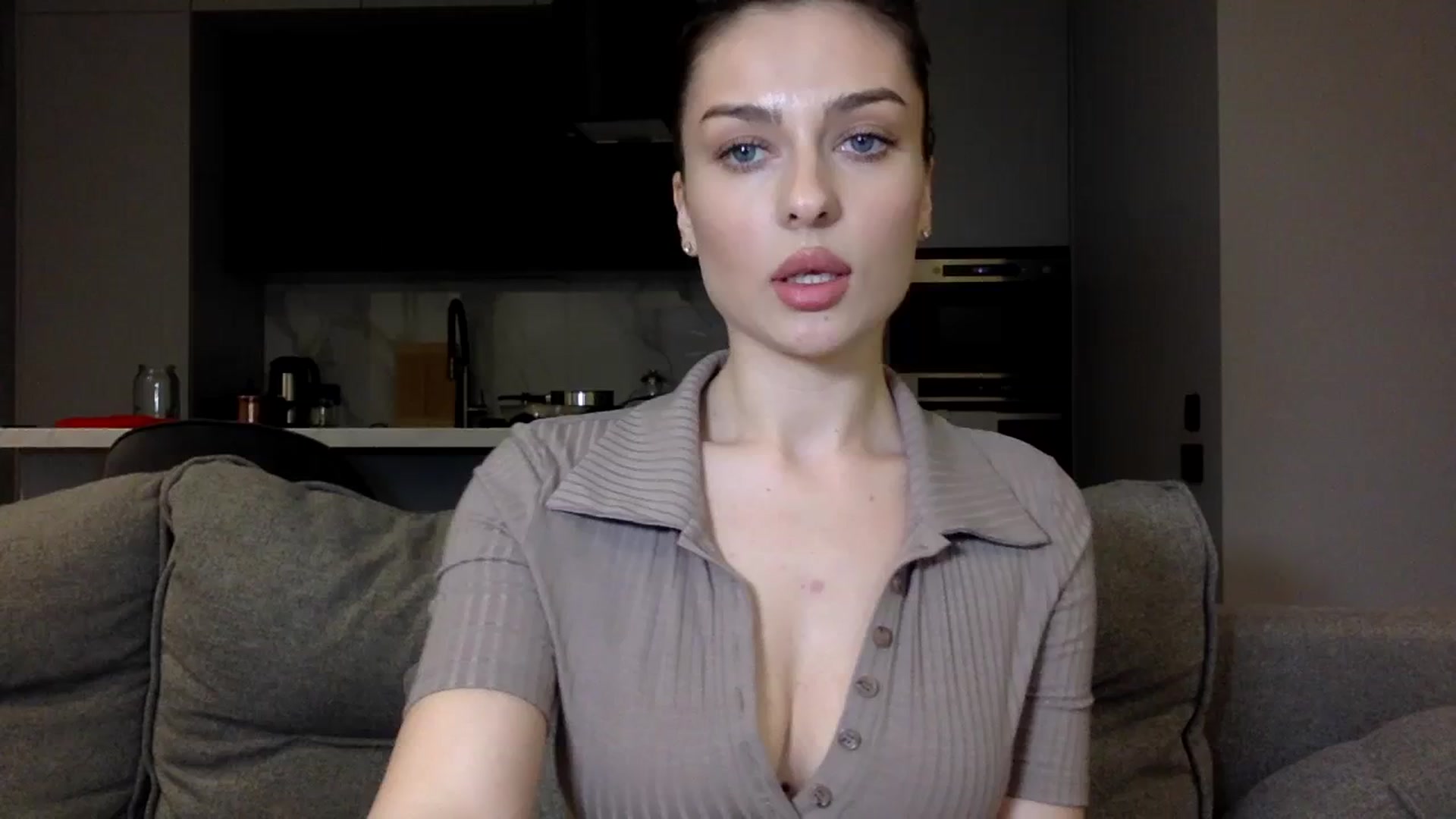 Gallery image thumbnail from SindiMoon's myfreecams stream on, 03/05/2024, 18:07 image 1 of 20