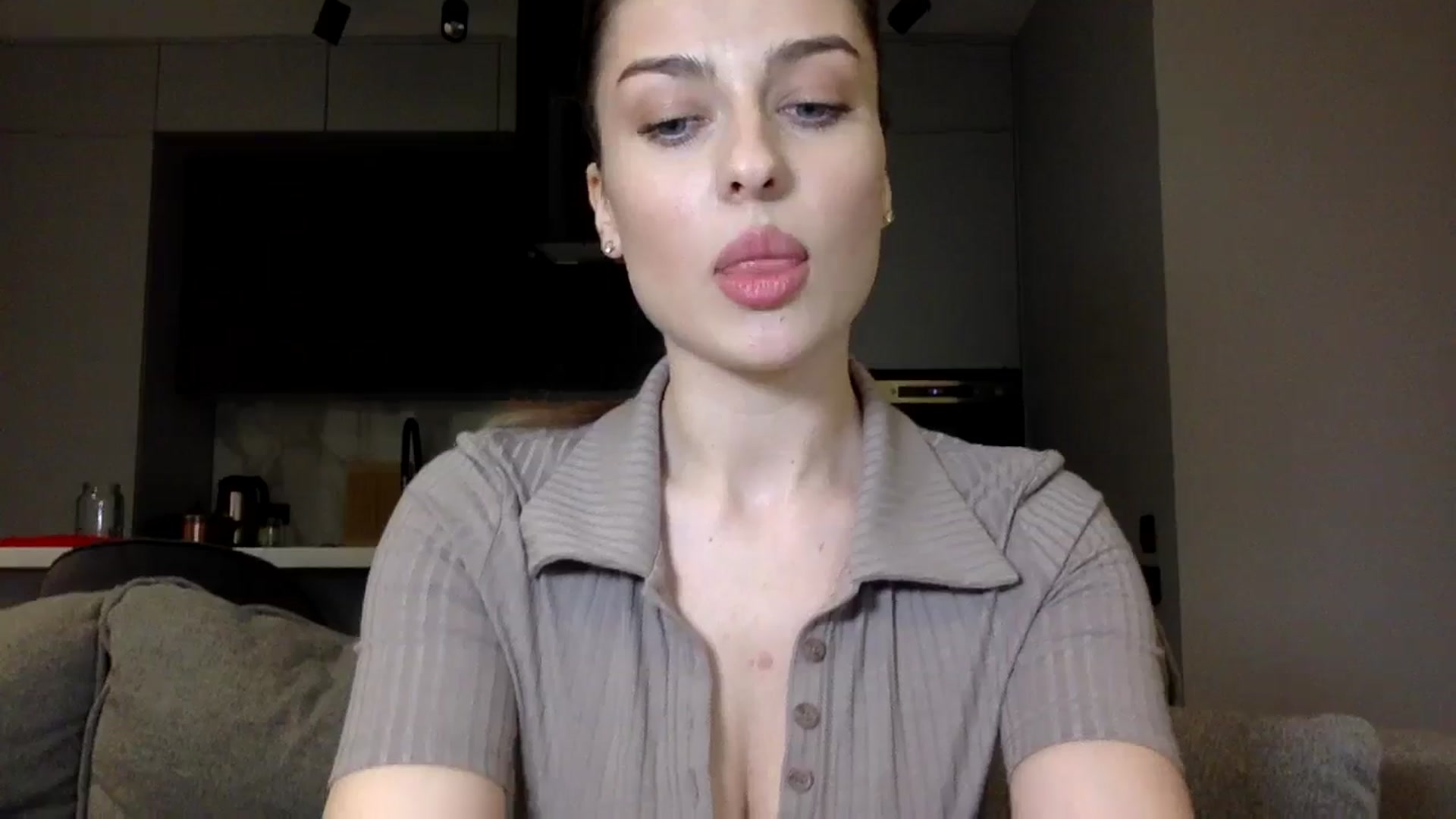 Gallery image thumbnail from SindiMoon's myfreecams stream on, 03/05/2024, 18:07 image 5 of 20