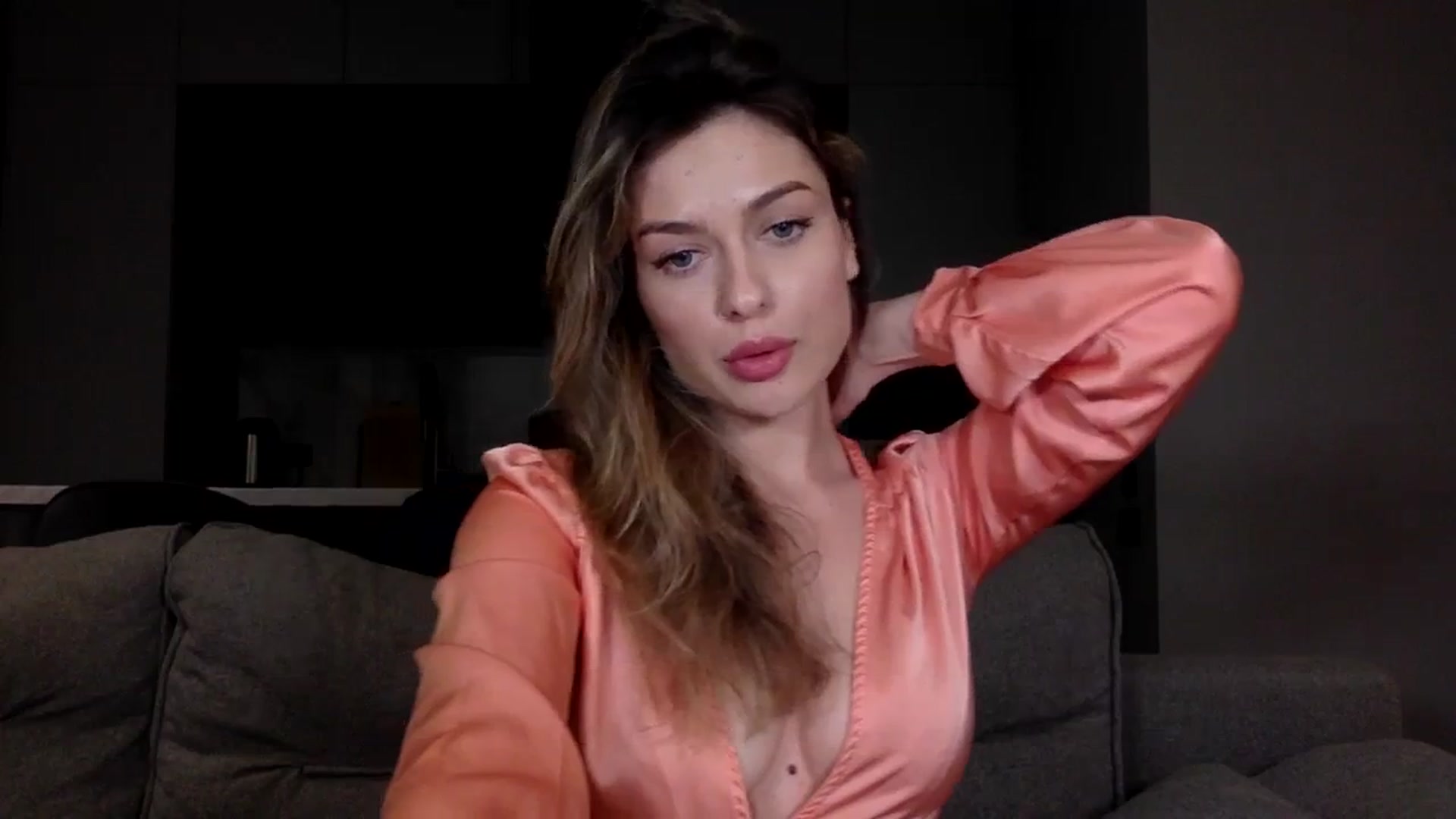 Gallery image thumbnail from SindiMoon's myfreecams stream on, 03/23/2024, 23:23 image 2 of 20