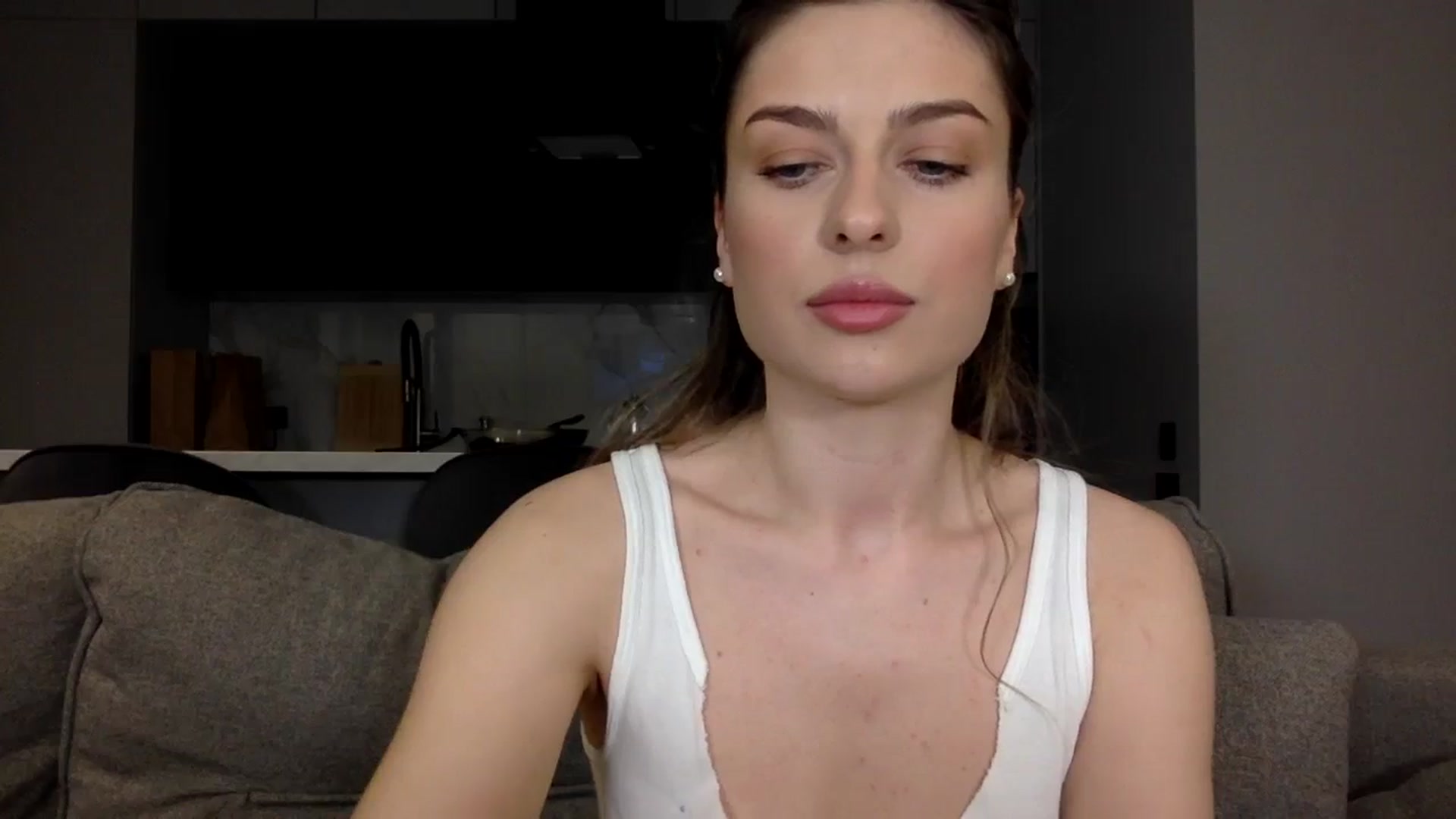 Gallery image thumbnail from SindiMoon's myfreecams stream on, 03/25/2024, 20:24 image 19 of 20