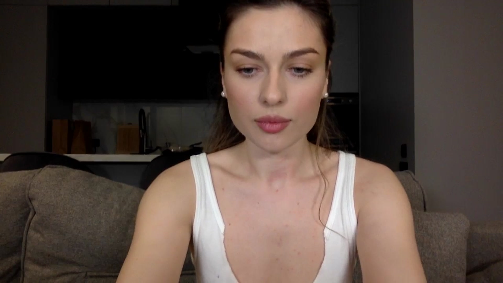 Gallery image thumbnail from SindiMoon's myfreecams stream on, 03/25/2024, 20:24 image 15 of 20