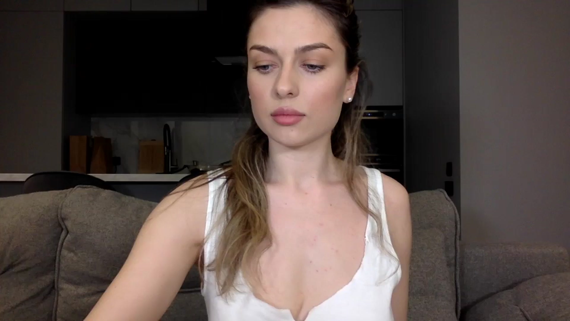 Gallery image thumbnail from SindiMoon's myfreecams stream on, 03/25/2024, 20:56 image 5 of 20