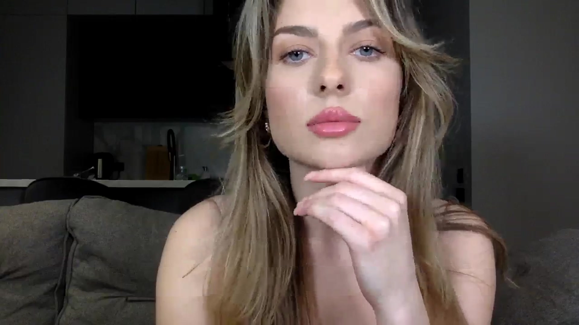 Gallery image thumbnail from SindiMoon's myfreecams stream on, 03/27/2024, 17:09 image 5 of 20